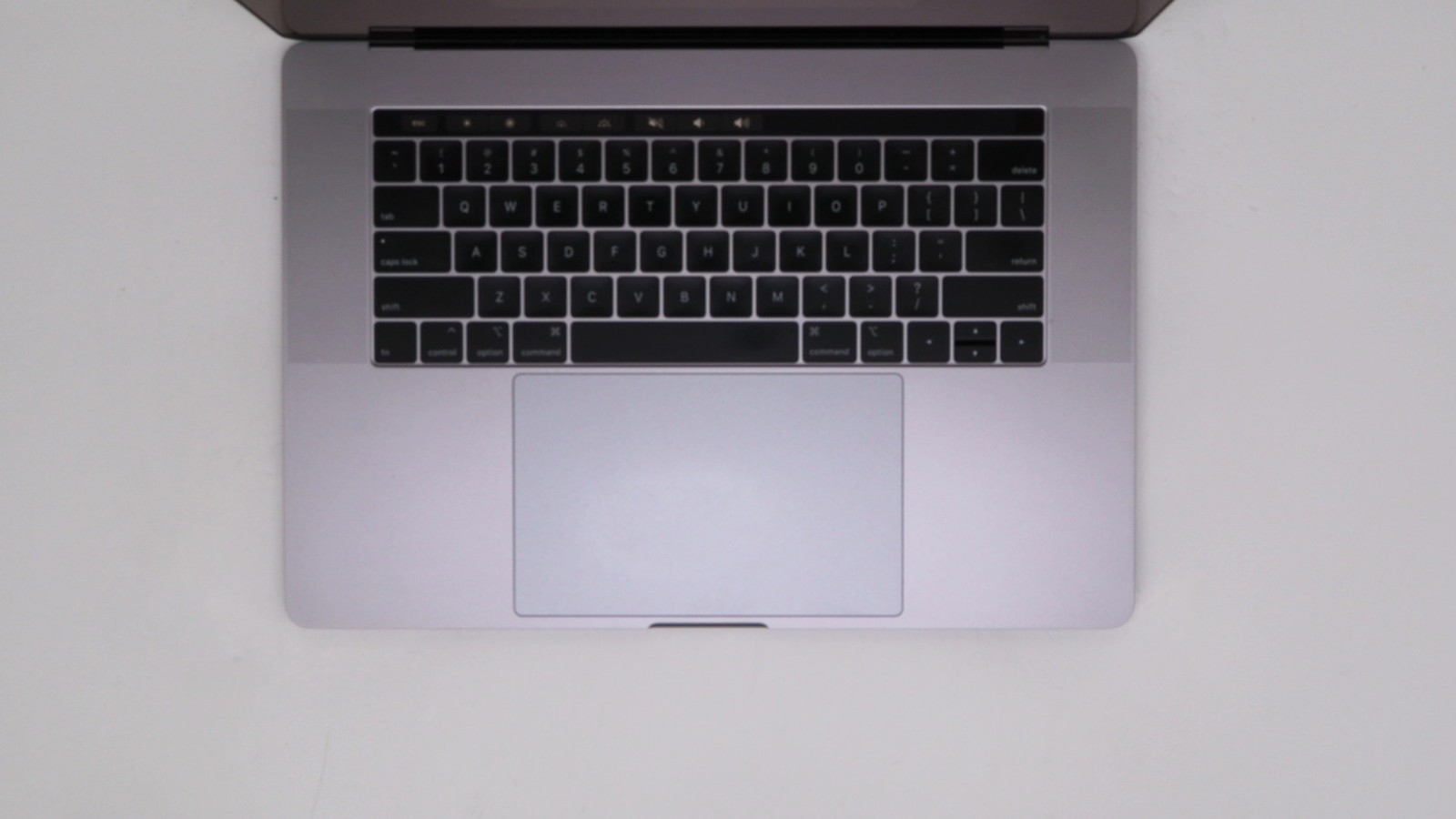 Apple Macbook Pro 15″ i9-9980HK 32GB 512GB – Very Good
