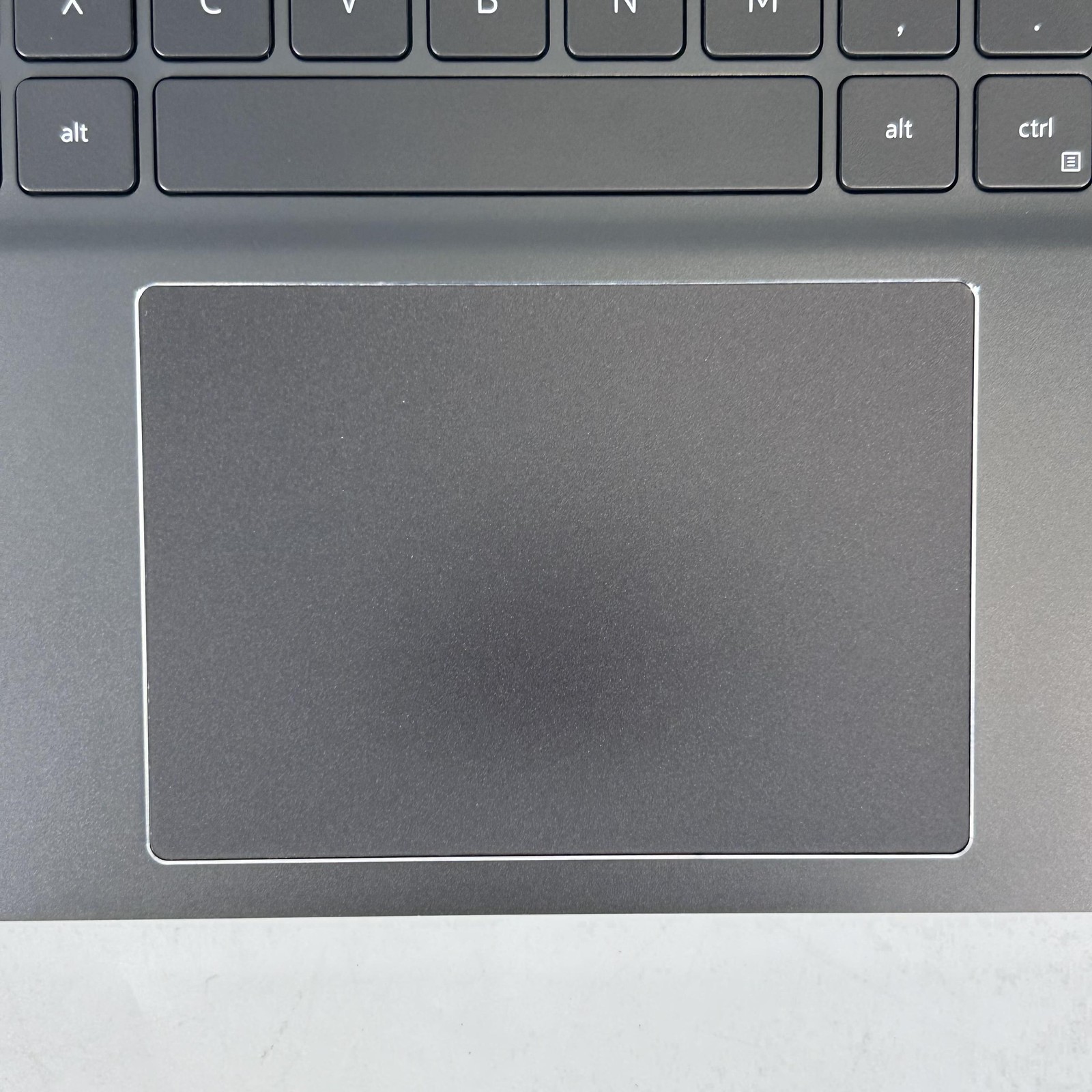 Dell Vostro 5510 15.6 Gray FHD i5-11300H 3.10GHz 8GB RAM 512GB SSD Good