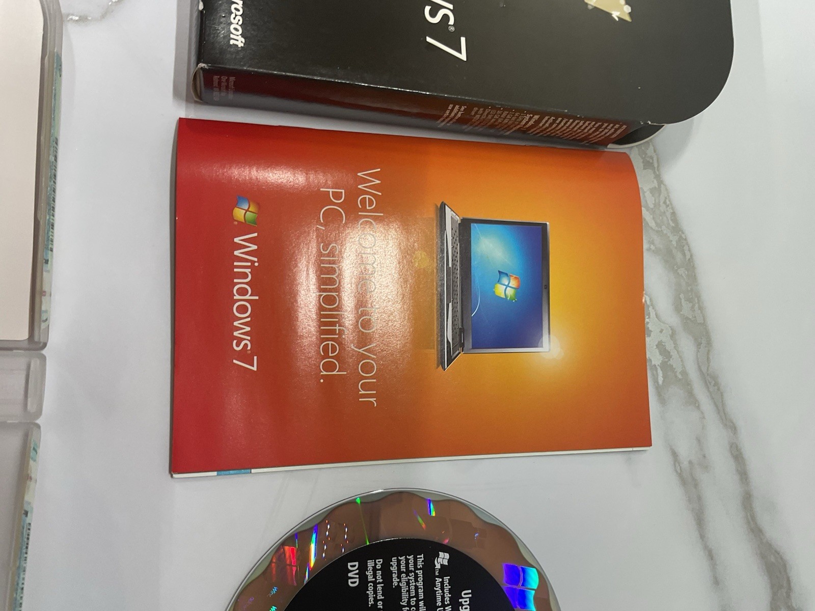 Microsoft Windows 7 Ultimate 32 Bit and 64 Bit DVDs Box License Key