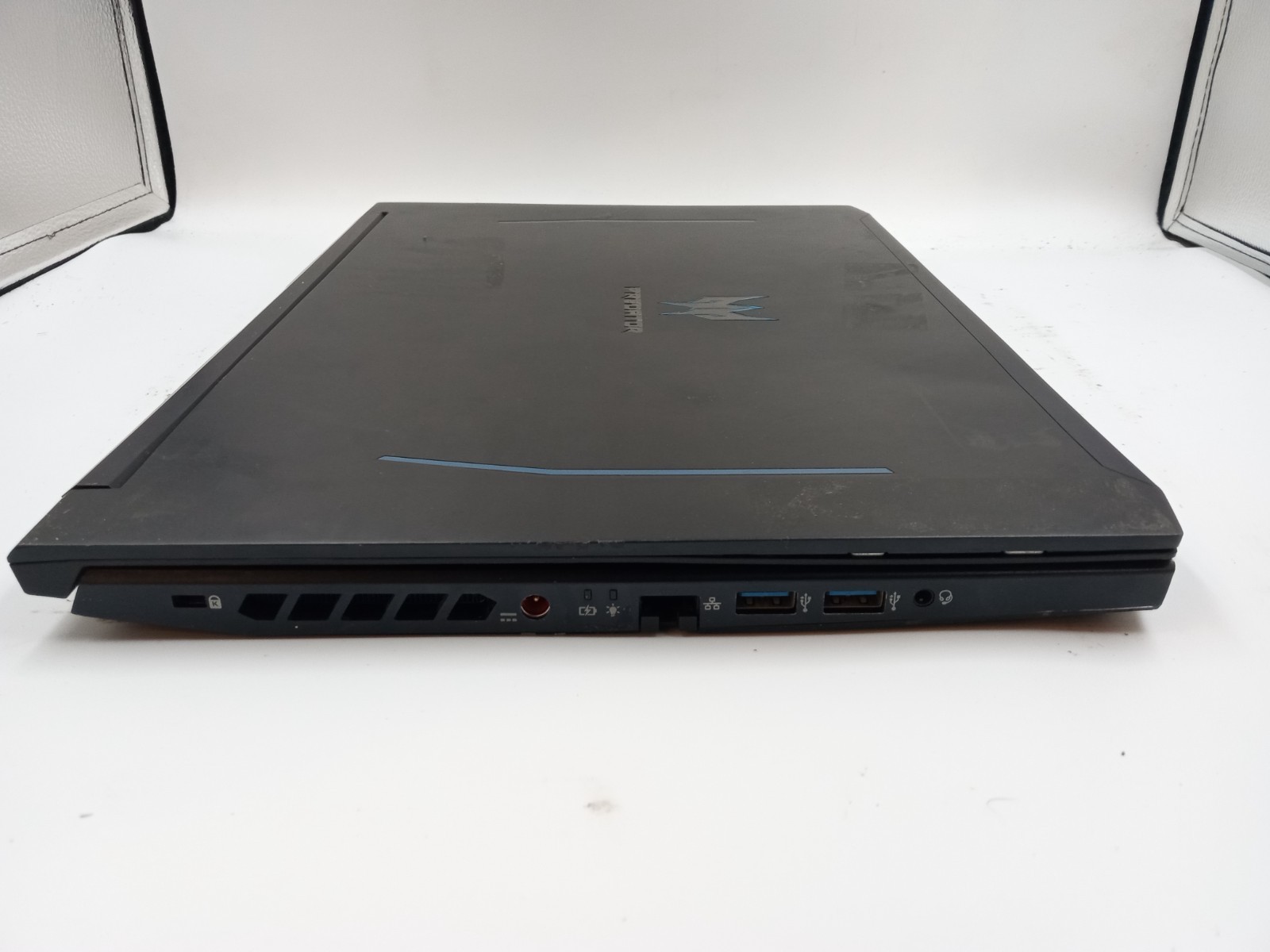 Acer Predator Helios PH315-52 15.6″ i5-9300H Nvidia GTX 1660 Ti -BOOTS -READ!!