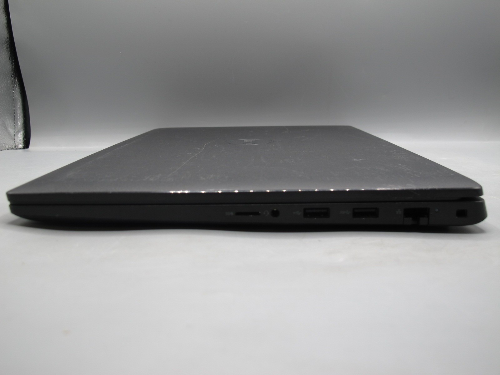 Dell Latitude 3520 15″ 256GB SSD Core i5-1135G7 2.4GHz 16GB RAM Laptop (READ)