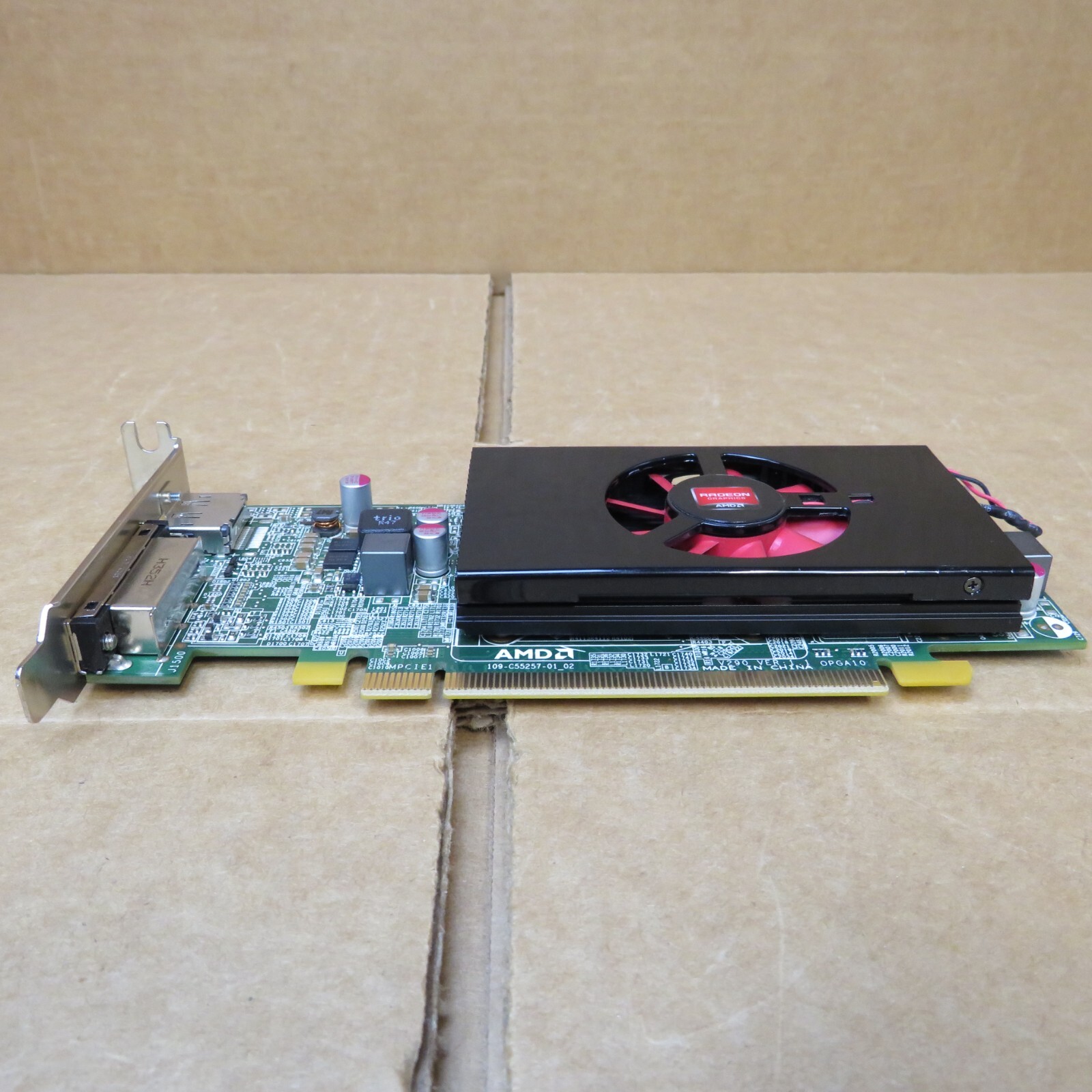 DELL (AMD) Radeon HD 8570 Graphics Card w/128 Bit Memory Bus (Low Profile Model)