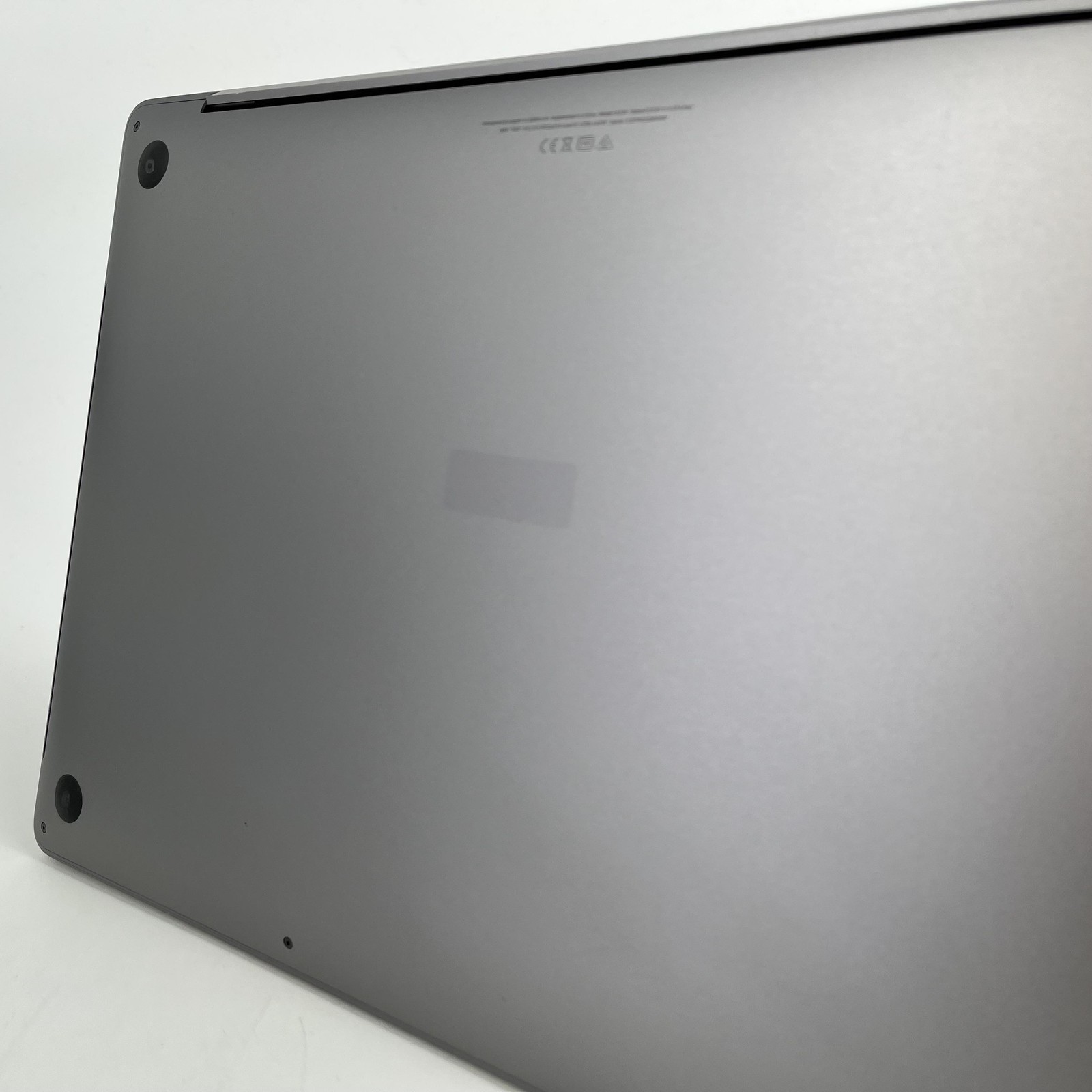 MacBook Pro 16 Touch Bar Gray 2019 2.3 GHz i9 16GB 1TB SSD Radeon Pro 5500M 4GB
