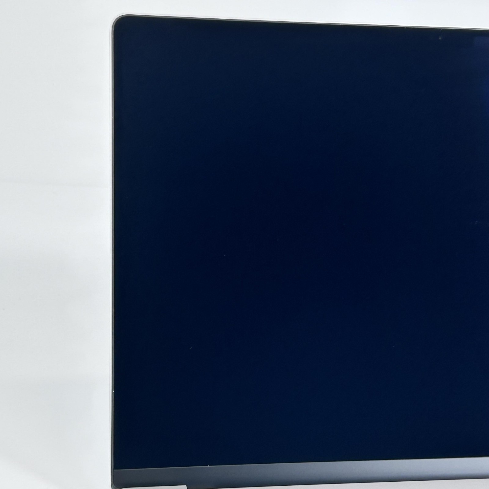 MacBook Pro 16 Silver 2021 M1 Max 10-Core CPU 32-Core GPU 64GB 2TB SSD Pink Hue