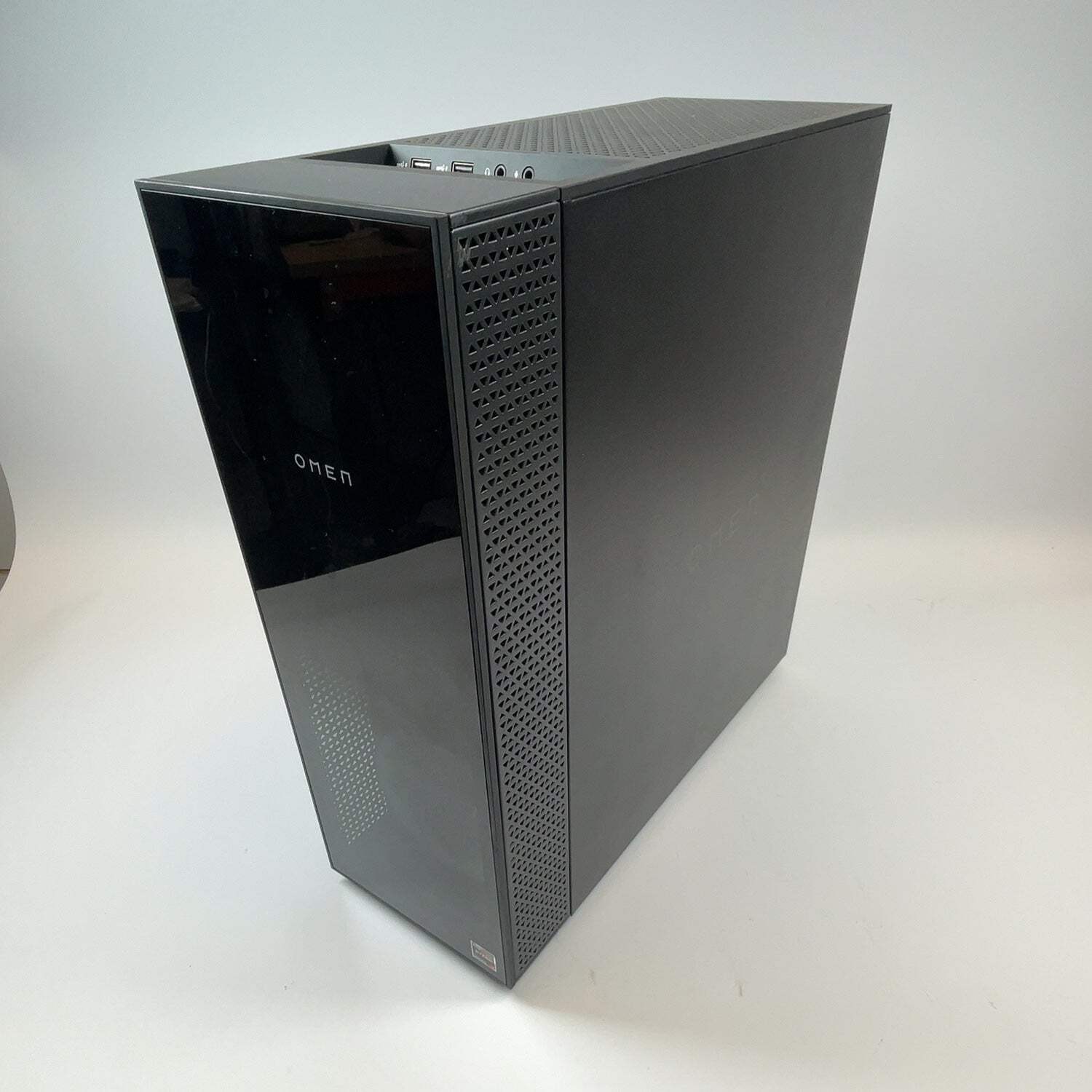 HP Omen N/A Ryzen 7 5800X 3.80GHz 16GB RAM 1TB SSD GeForce RTX 3060 Ti