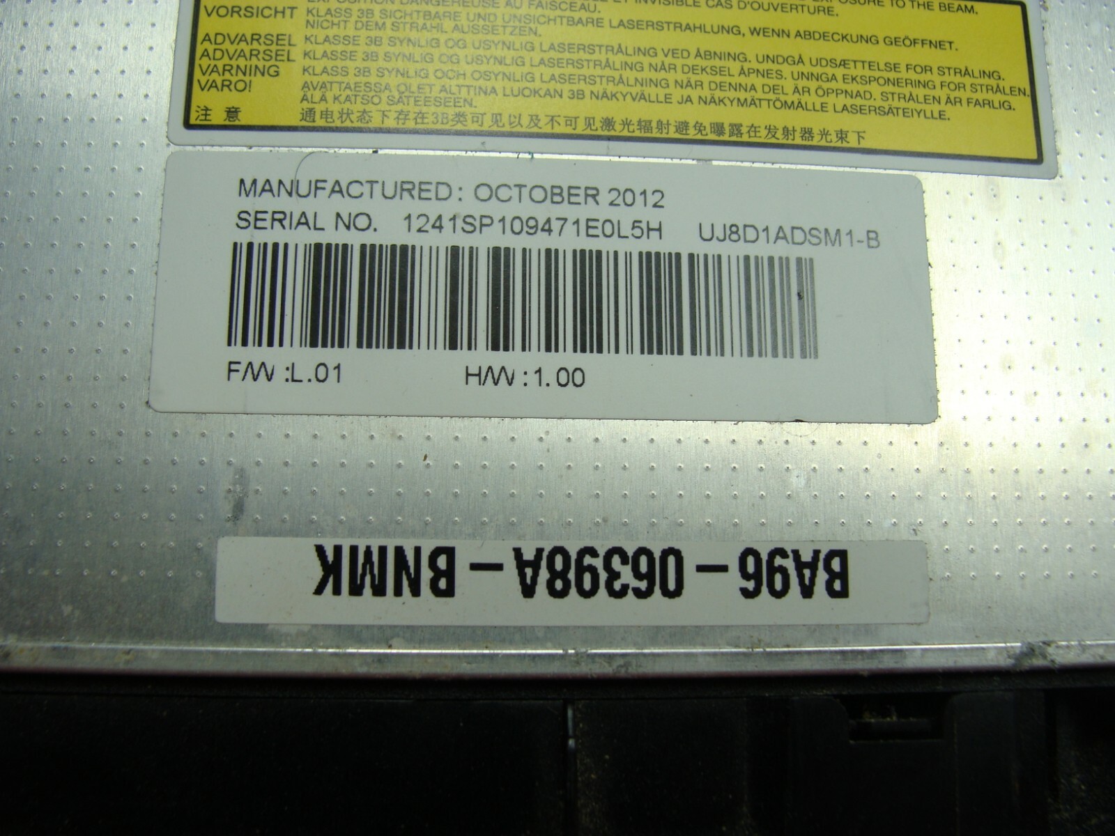 Samsung NP300E5C-A06US 15.6″ Genuine DVD-RW Burner Drive UJ8D1 BA96-06398A ER*