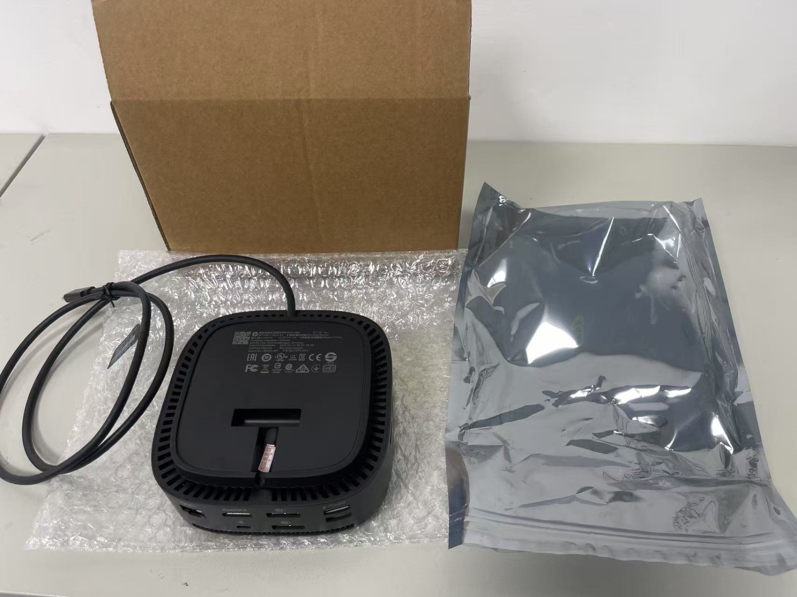 HP USB-C G5 Universal Dock Docking Station 5TW10UT HSN-IX02 Black L75125-001