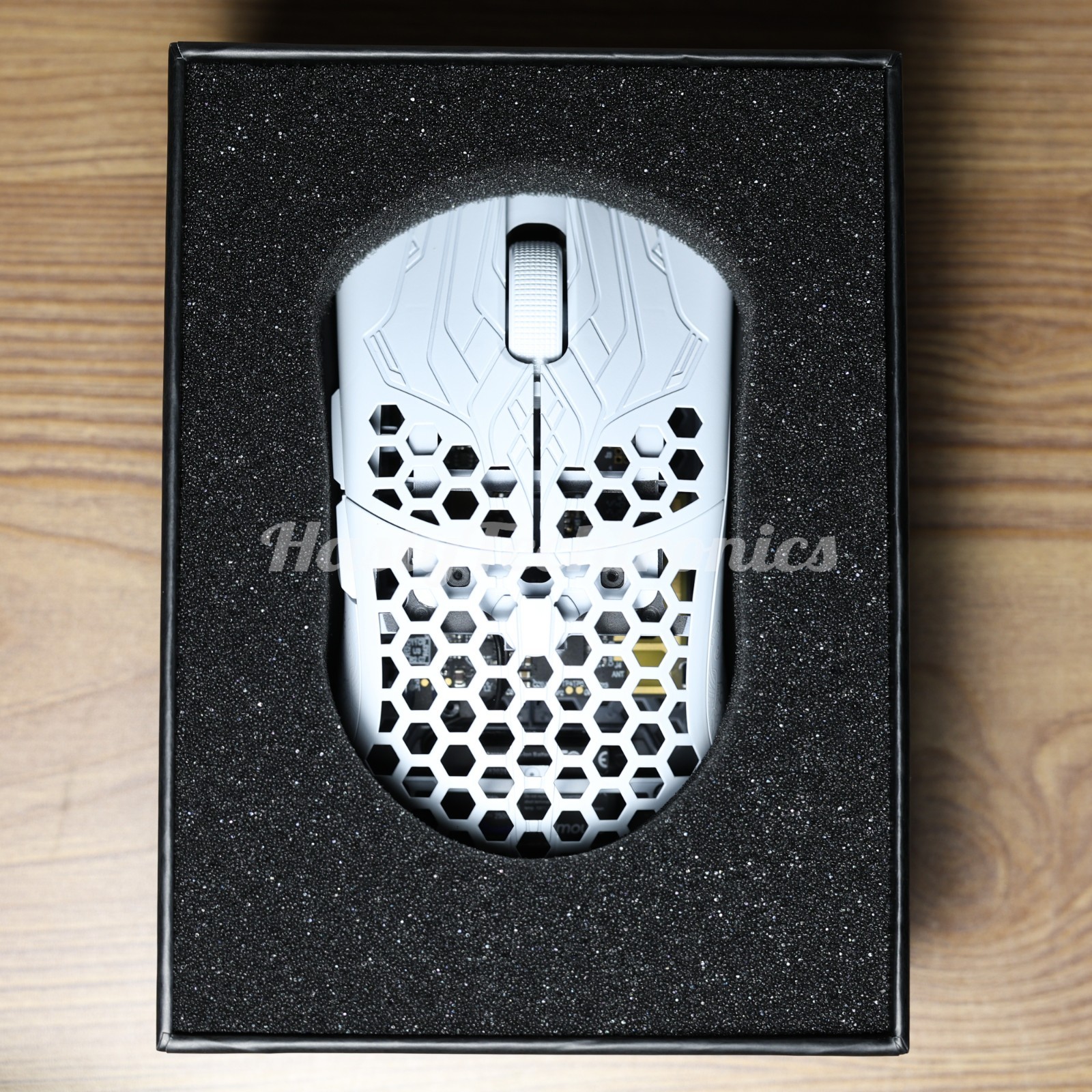 Finalmouse ULX Sakura Small x/10,000 Limited Edition – New & Ready to ship!