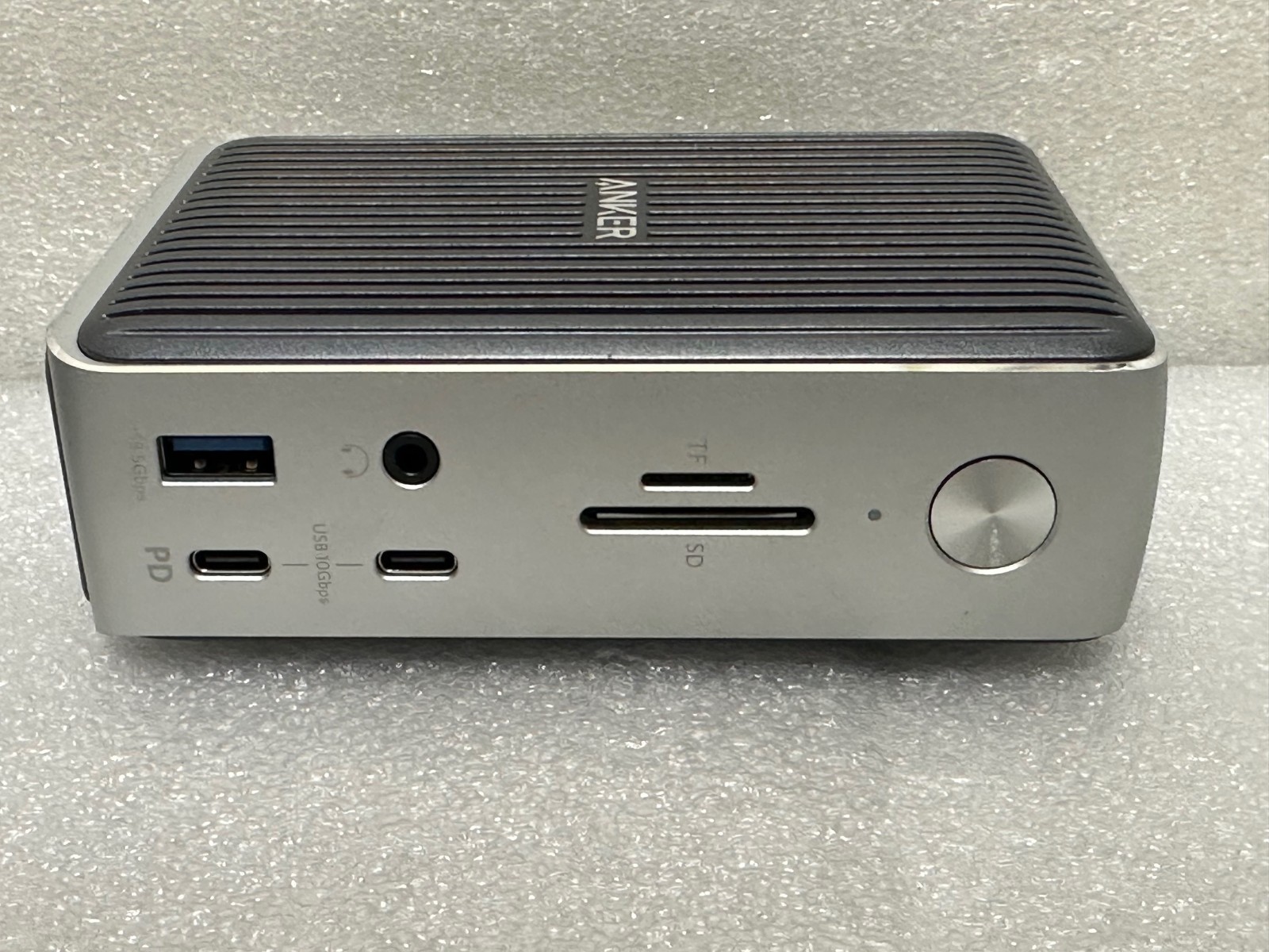 Anker Docking Station PowerExpand Elite 13-in-1 Thunderbolt 3 USB C Dock, A8396