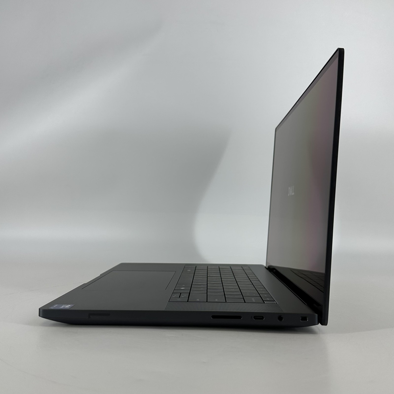 Dell Pro Max 16 Premium MA16250 UHD+ (NON-TOUCH) 2.GHz Ultra 7 255H 32GB 1TB SSD