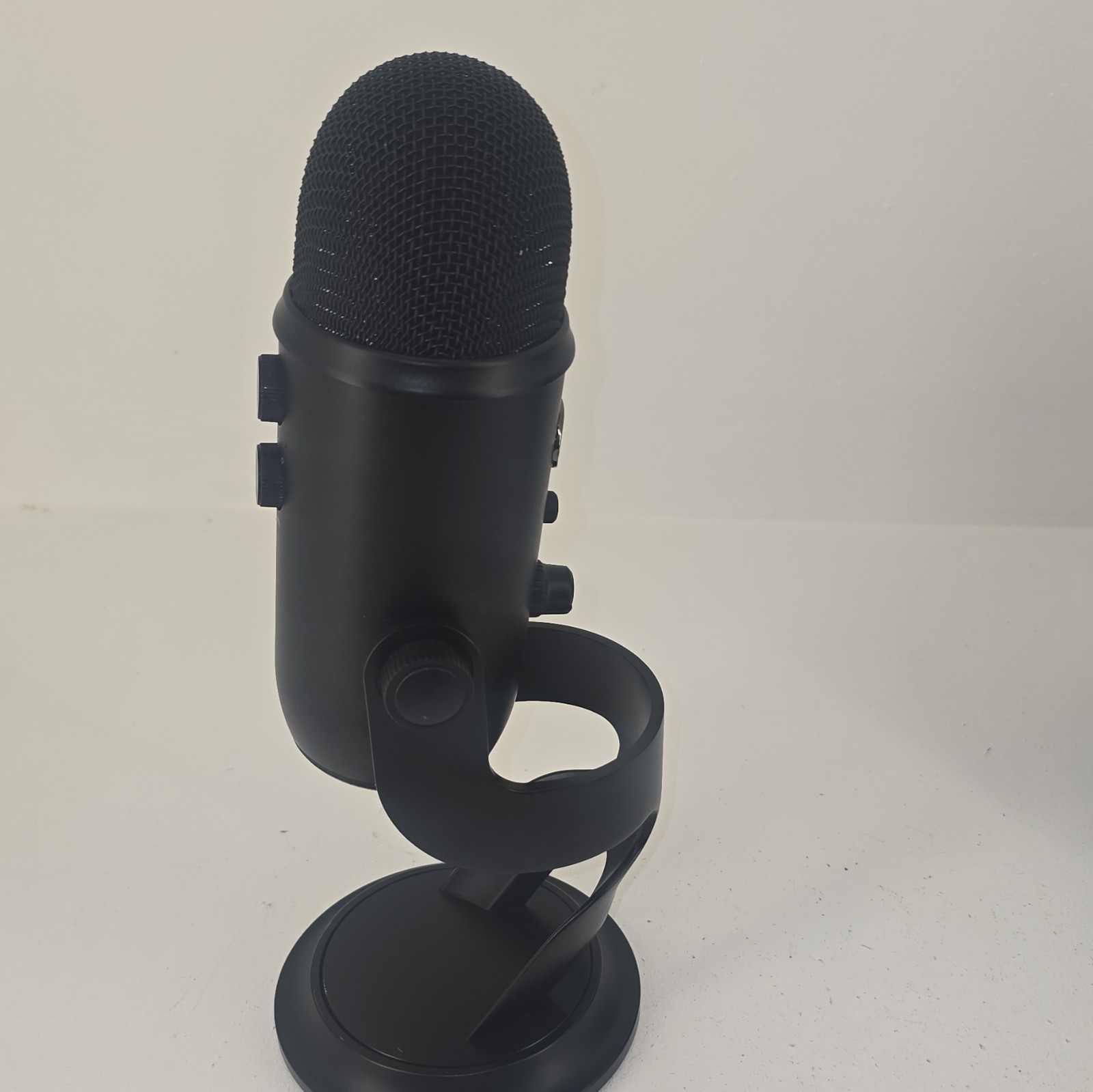 Blue Yeti Black USB/3.5mm Desk Stand Mic Mute Switch w/ Kaotica Eyeball