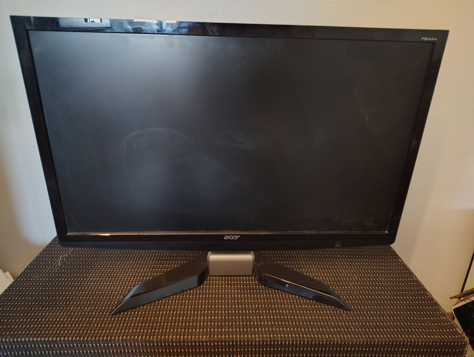 Acer P244W 24″ Widescreen LCD Monitor In Original Box