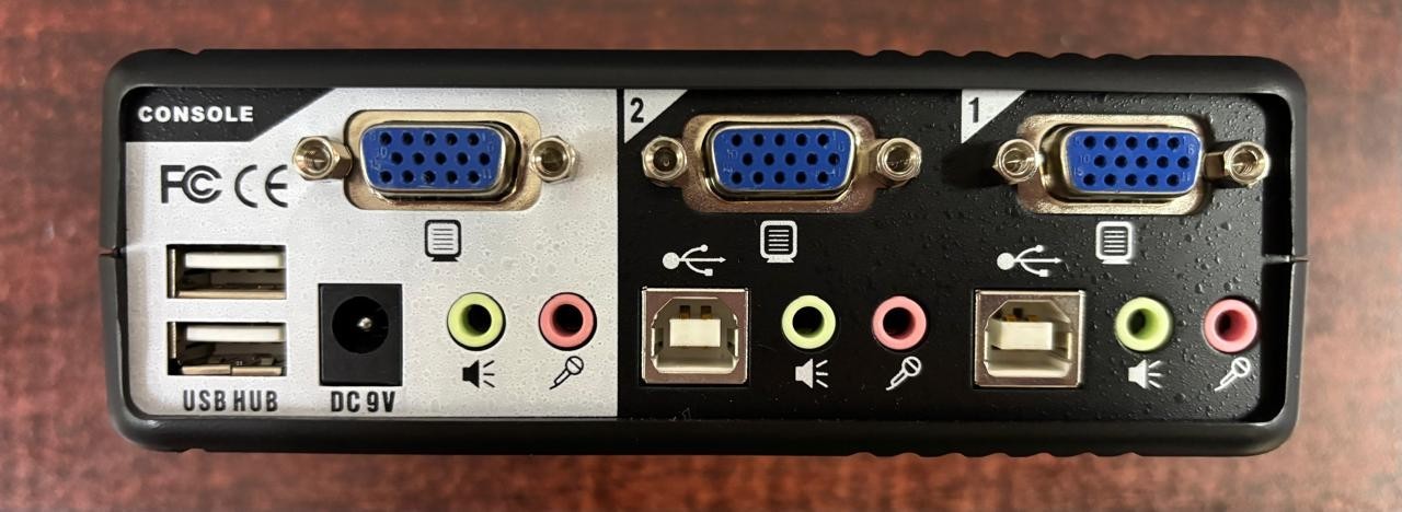 AVOCENT 2SVPUA20 SWITCHVIEW MM2 KVM 2-Port PS/2 2.0 USB with charger