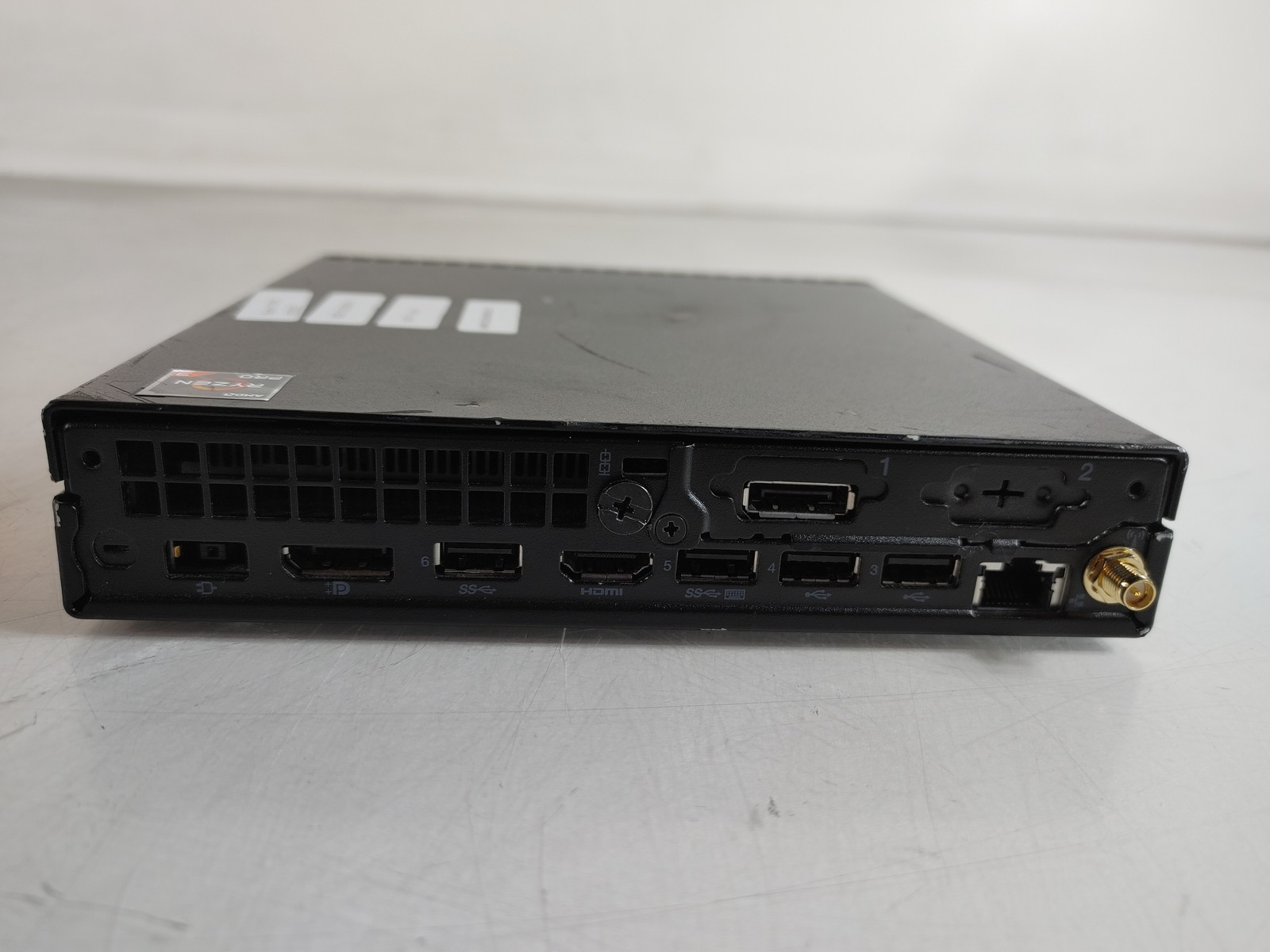 Lenovo ThinkCentre M75q Gen 2 Tiny Ryzen 3 Pro 4350GE 3.50 GHz 8 GB DDR4 No HDD