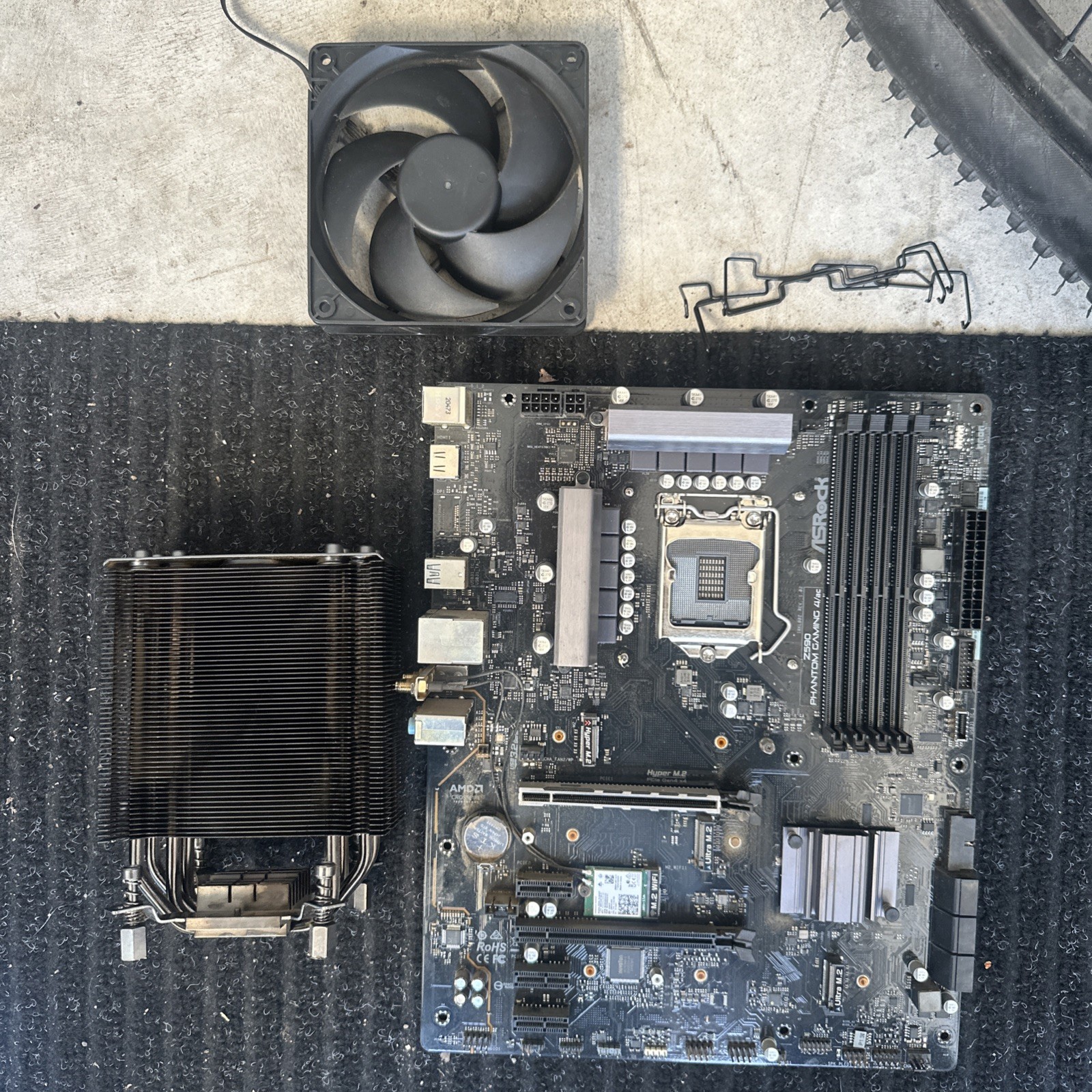 ASRock Z590 Phantom Gaming 4 motherboard & aftermarket cpu cooler intel