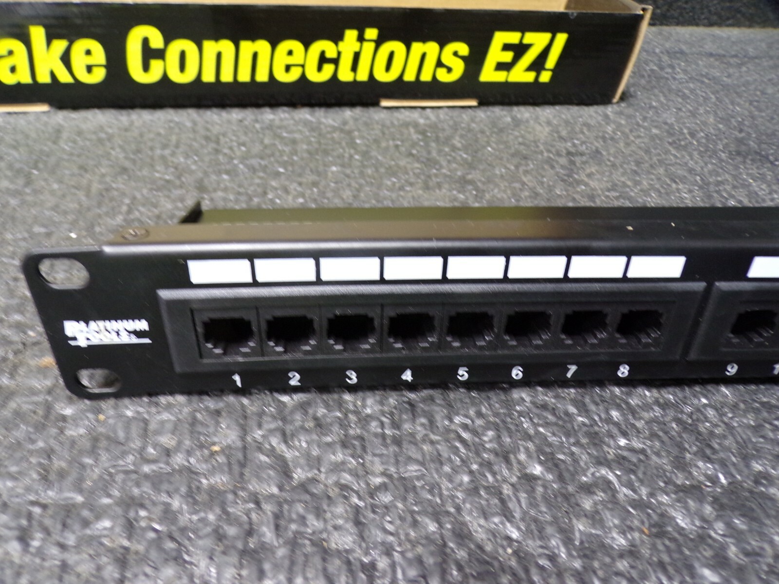 24 Port Cat5e Non-Shielded Patch Panel P/N 651-24C5, (MJ)