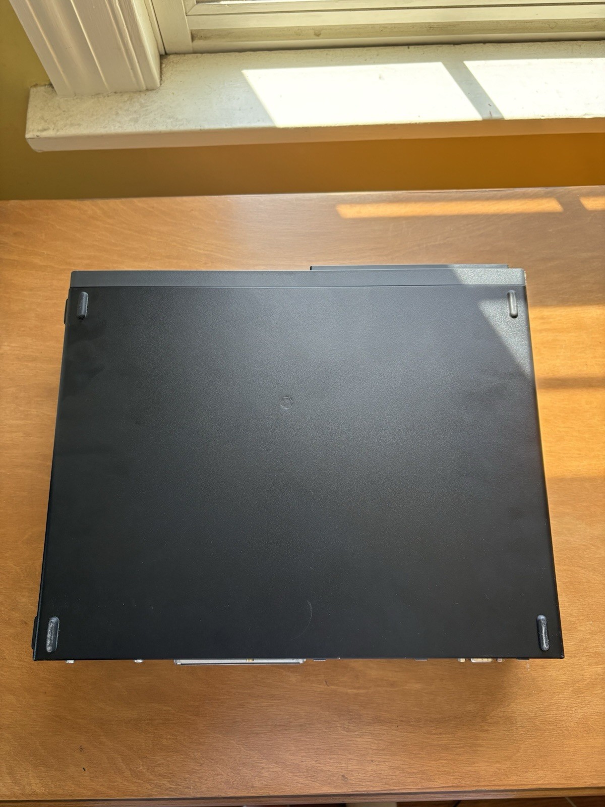 Lenovo ThinkCentre M710s Small Form Factor Core i5-6500 16GB Windows 10 Pro
