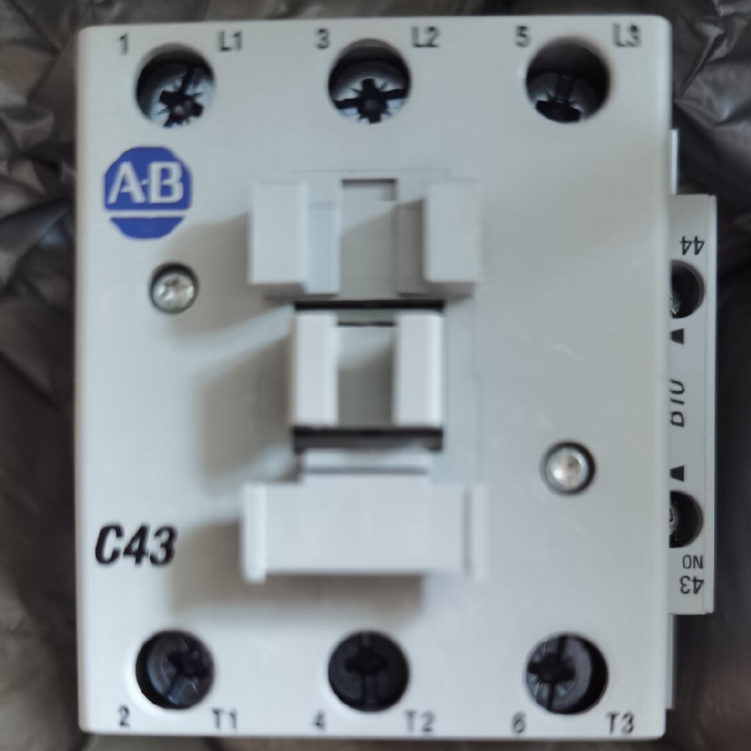 1pcs New AC contactor 100-C43KD10 in box Via DHL or FedEX