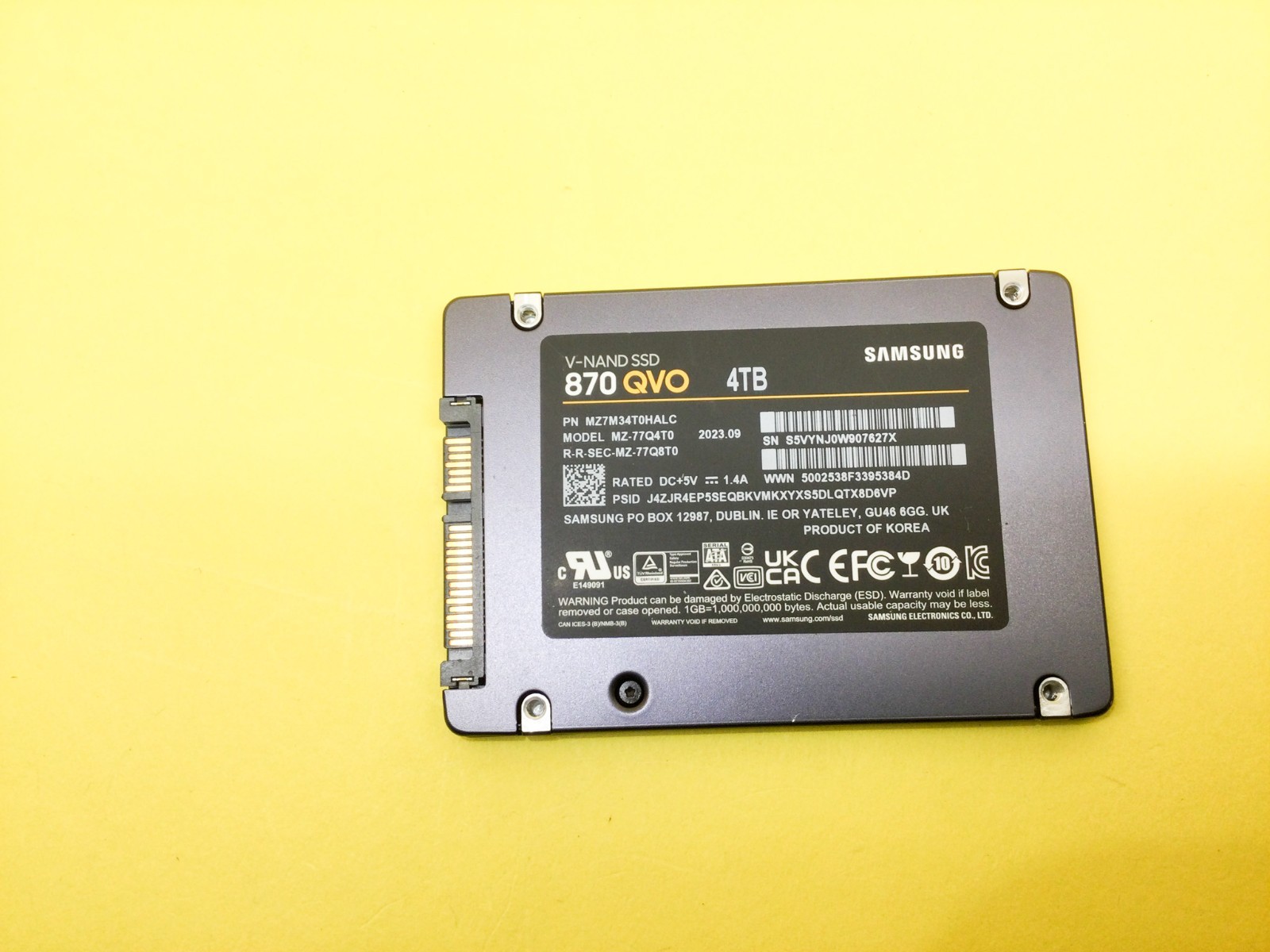 Samsung 870 QVO Series 4TB 2.5 inch SATAIII Internal SSD MZ-77Q4T0 NEW