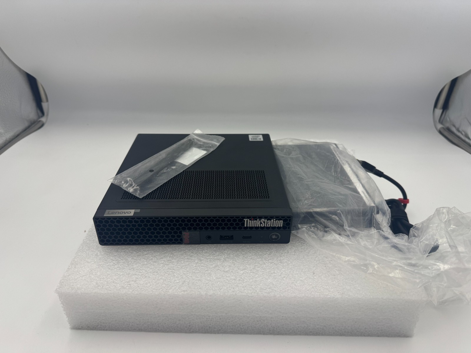 Lenovo ThinkStation P340 Tiny PC – 6 Core i5 10500 3.1 GHz 16GB DDR4 512GB M.2 N