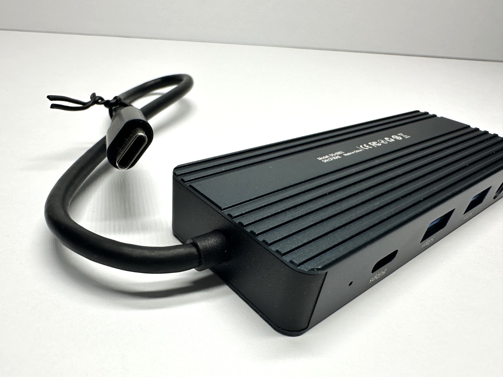 ACASIS USB-C 8-in-1 Docking Station Hub HDMI 4K VGA PD 100W USB 3.0 DS-0801