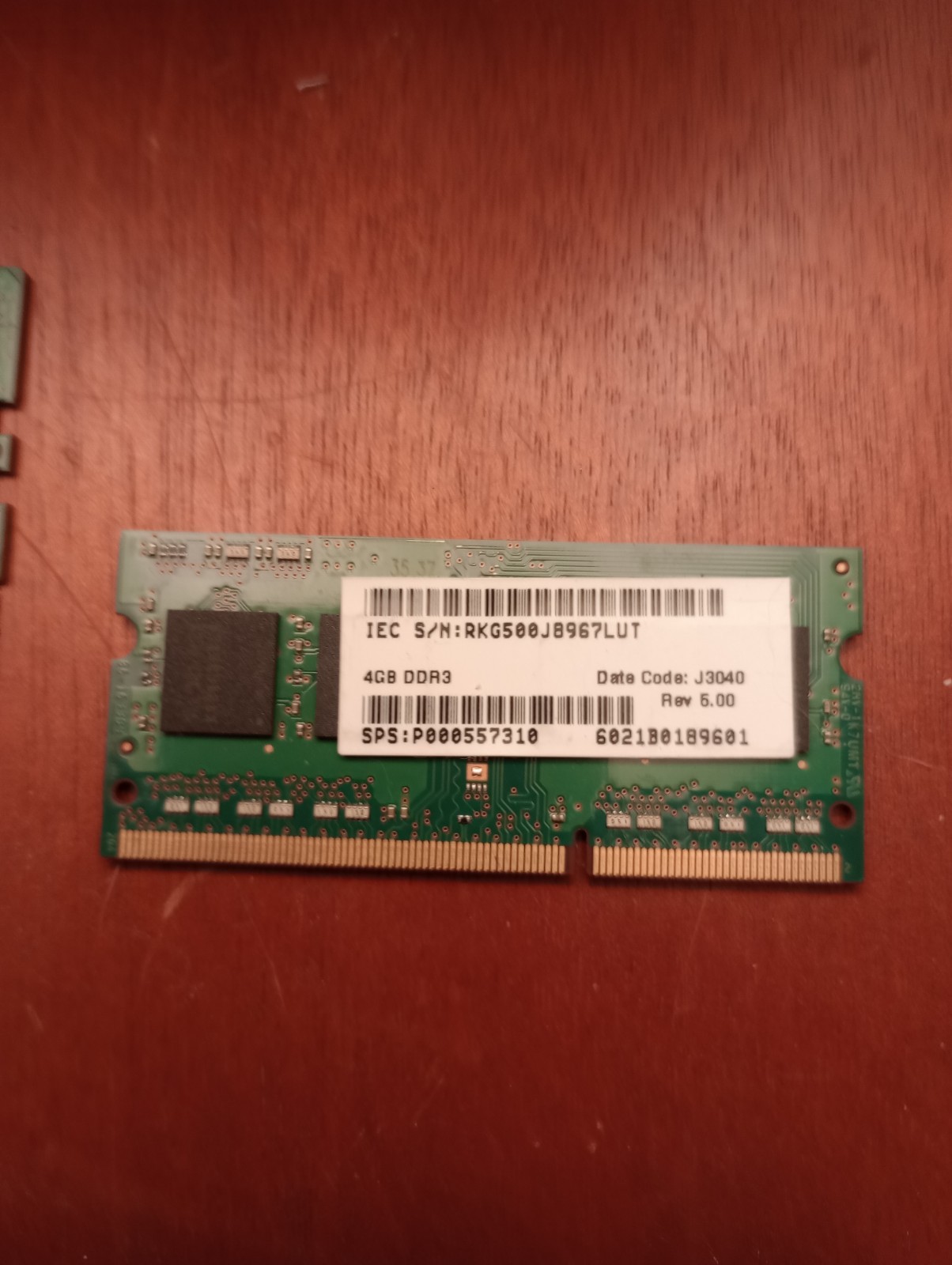 Samsung 8GB (1x8GB) 2666MHz 288-pin DDR4 RAM Memory (M378A1K43DB2-CTD)