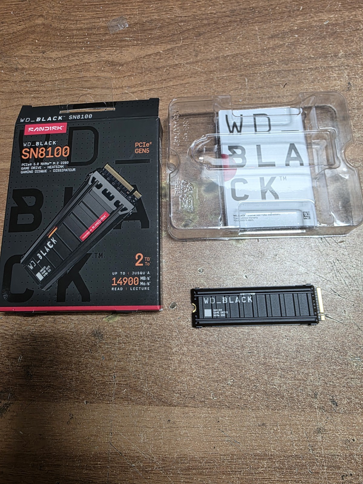 WD_BLACK SN8100 2TB M.2 PCIe 5.0 w/ Heatsink WDS200T1XHM-00CMT0
