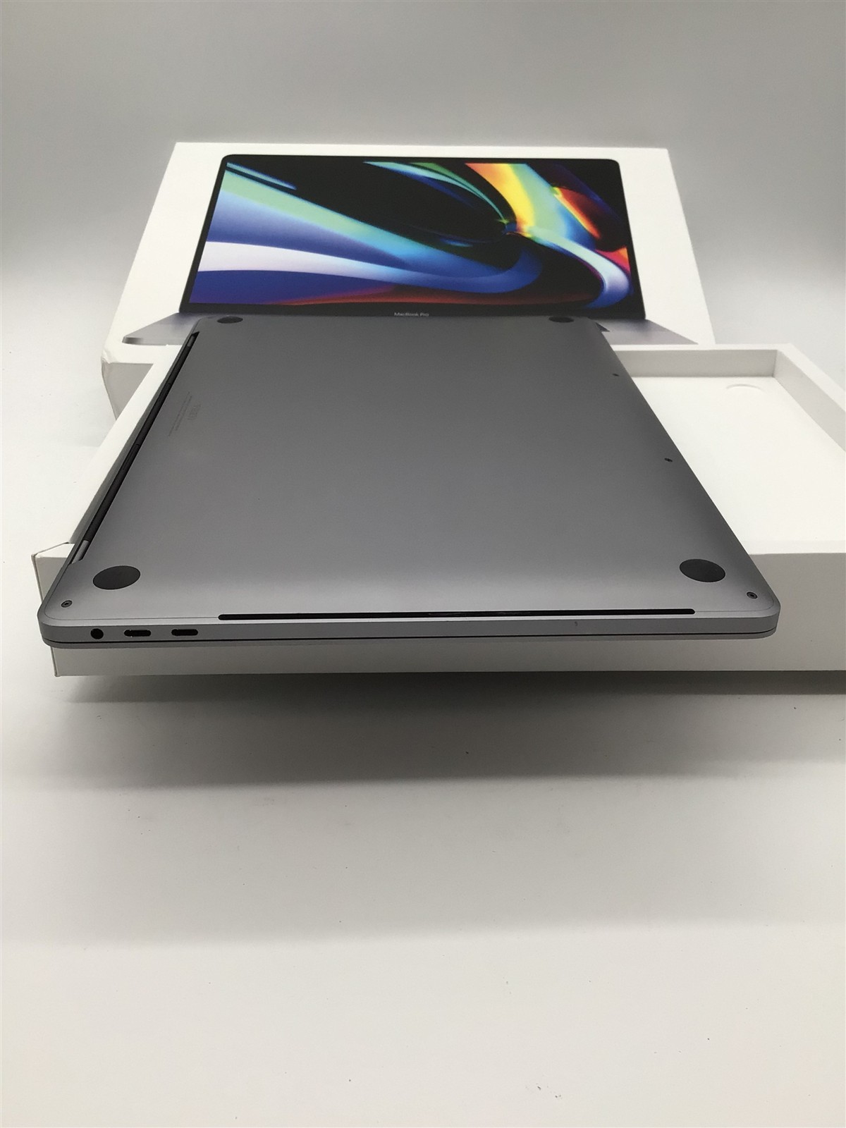 Apple Macbook Pro 16″ A2141 i7-9750H 2.60GHz/32GB RAM/512GB NVMe