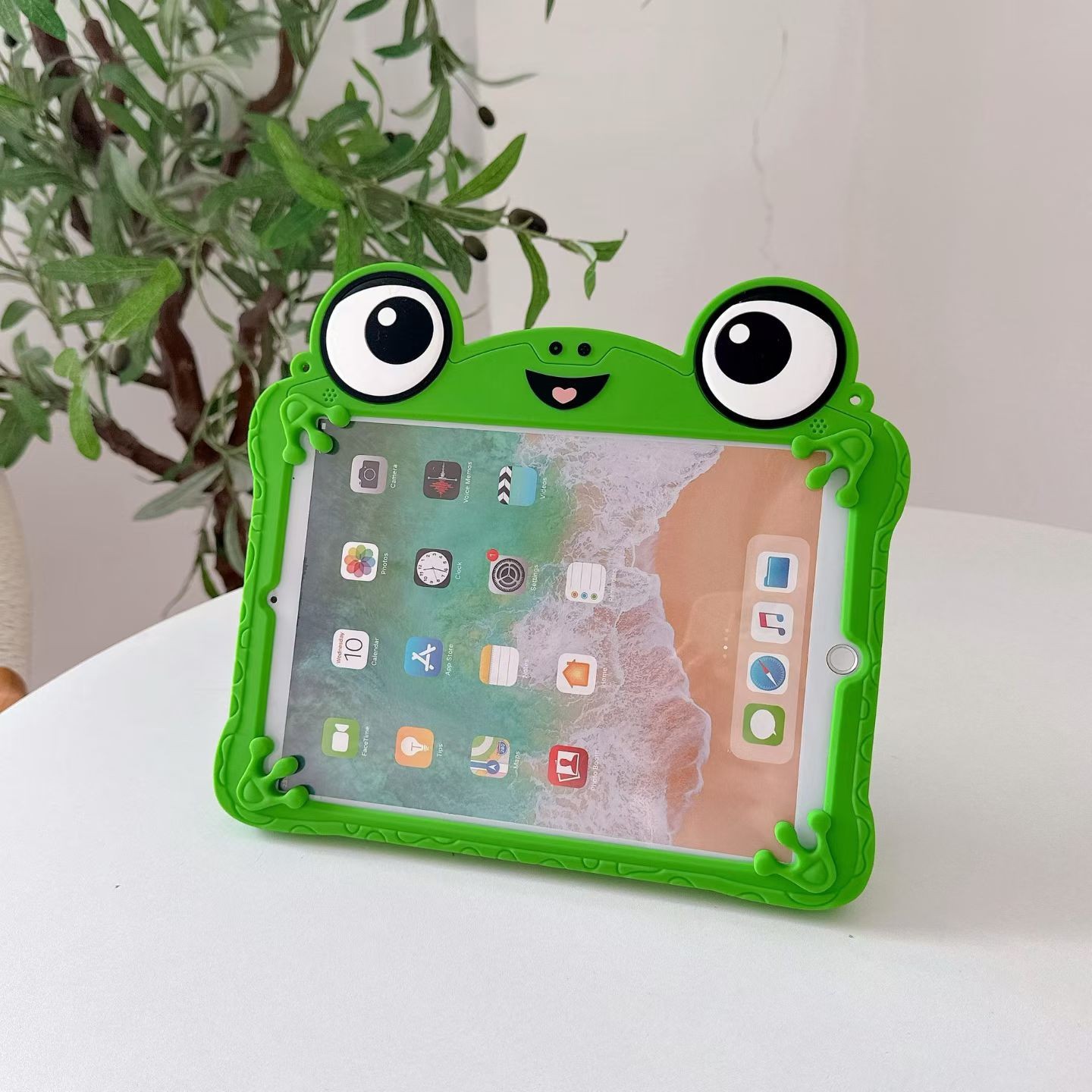 For iPad 11th A16 10th 9 8 7 mini 7 6 5 Air 11 Pro 11 little frog Kid Stand Case