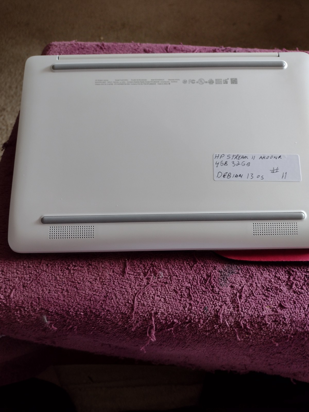 HP Stream 11-ak0035nr Intel ATOM X5-E8000 4GB/32GB/11.6″ NICE GOOD BATT DEBIAN