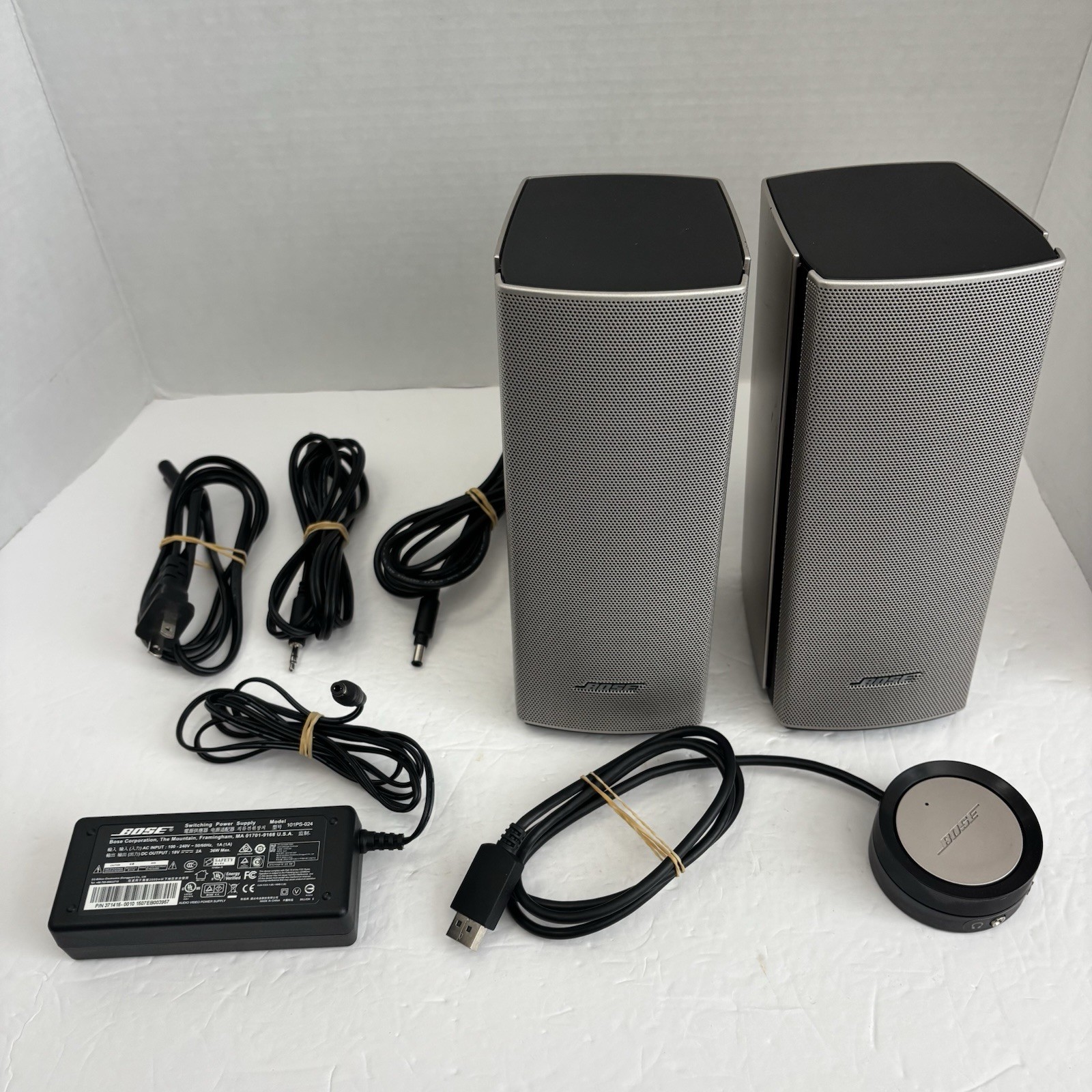 Bose Companion 20 Multimedia Speaker System with Control Pod and Cables Tested