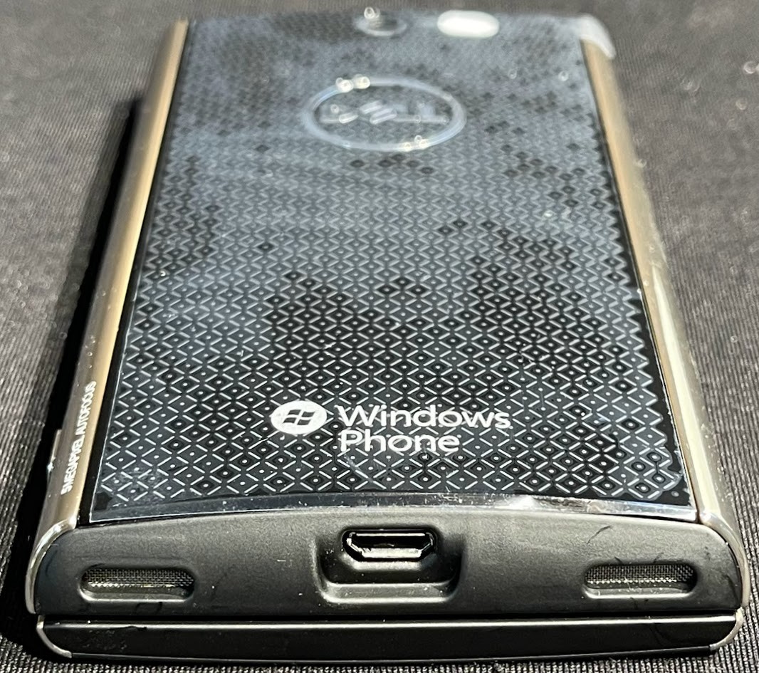 Dell Venue Pro Windows Phone 7.5 w/ Vertical Slide & Battery in Box / K6D9T