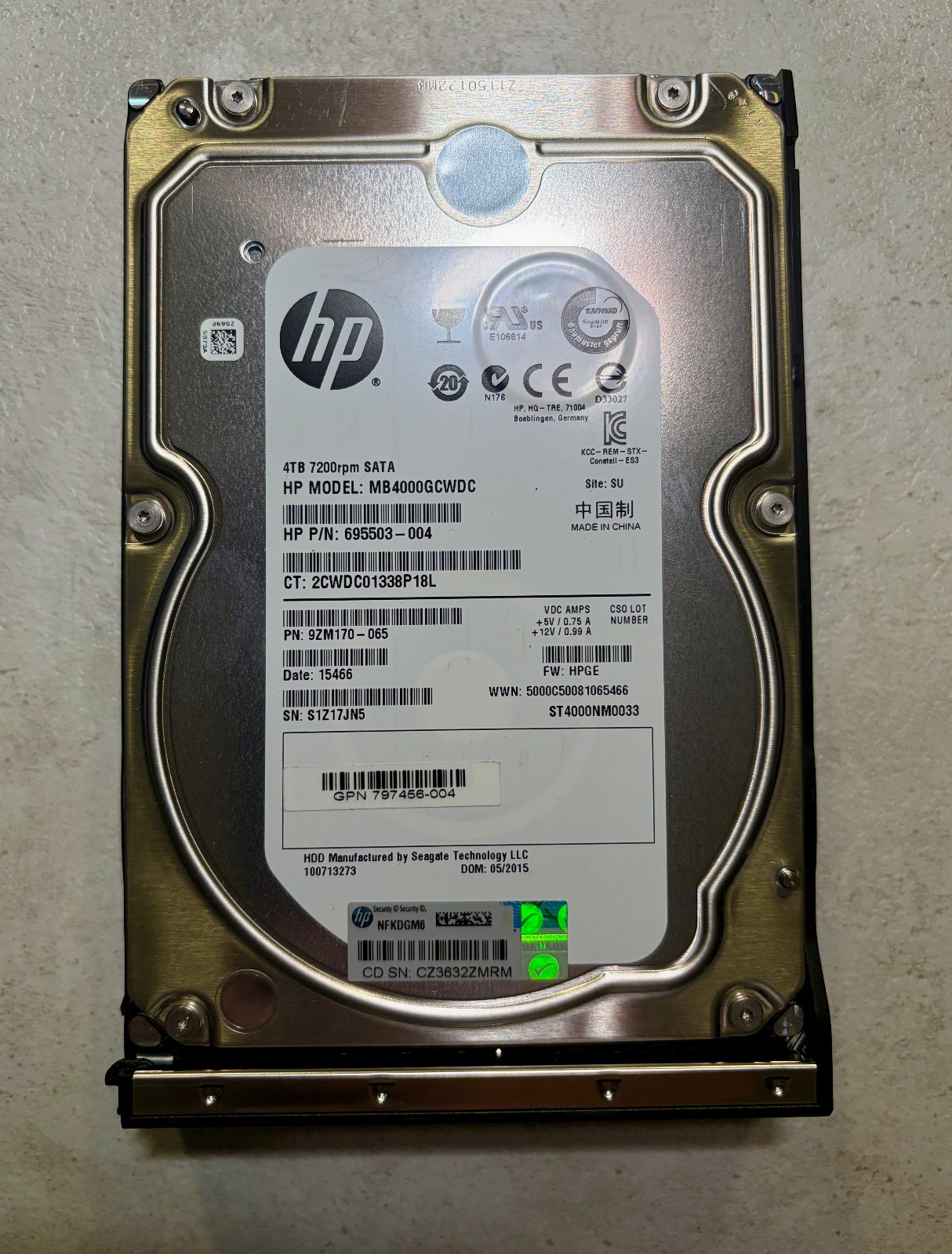 HPE Seagate ST4000NM0033 4TB 3.5″ HDD SATA III 7.2k HP 695503-004 Caddy