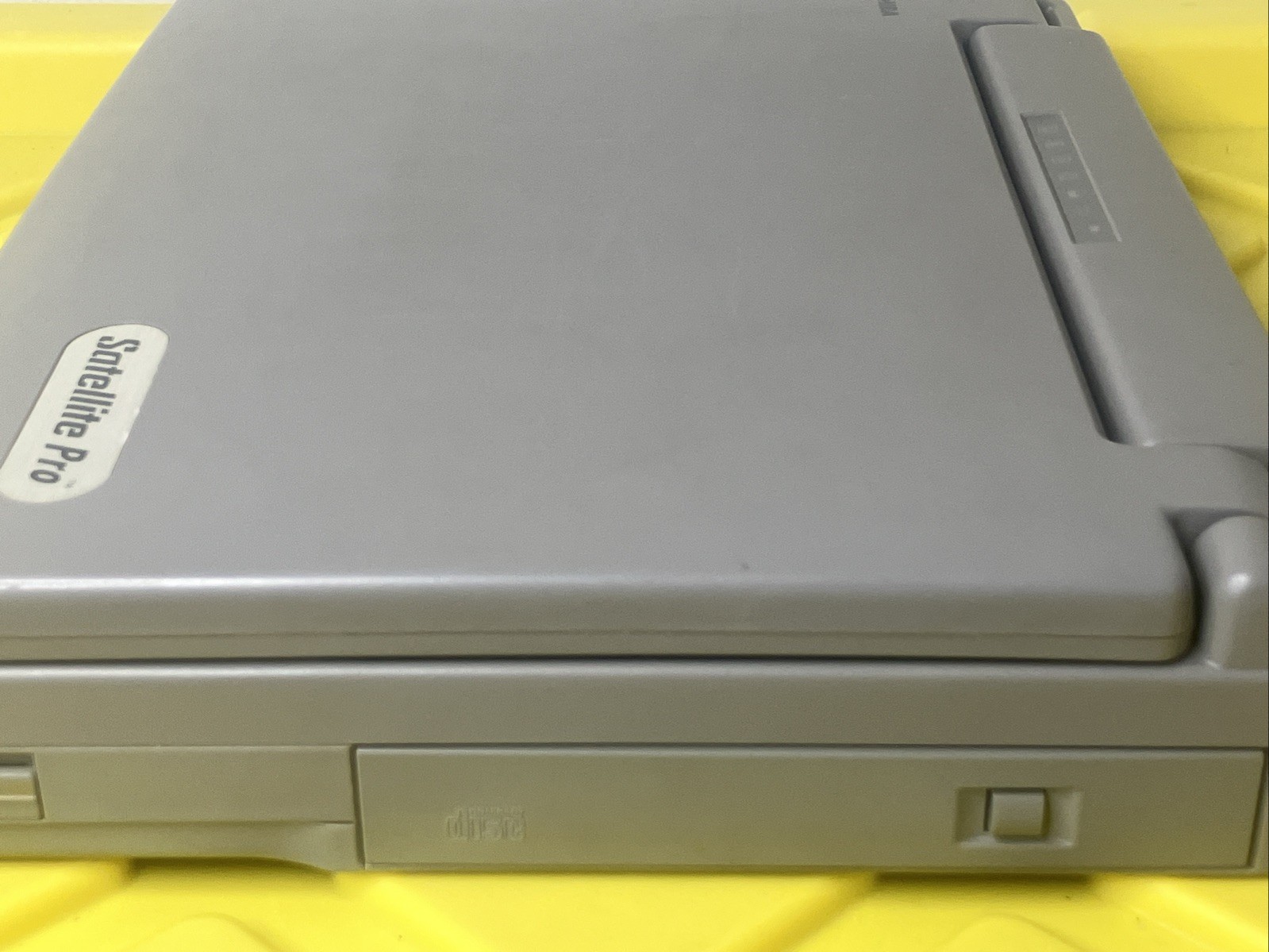 Toshiba Satellite Pro 410CDT Laptop Windows 95 w/External FDD UPGRADED HDD & RAM