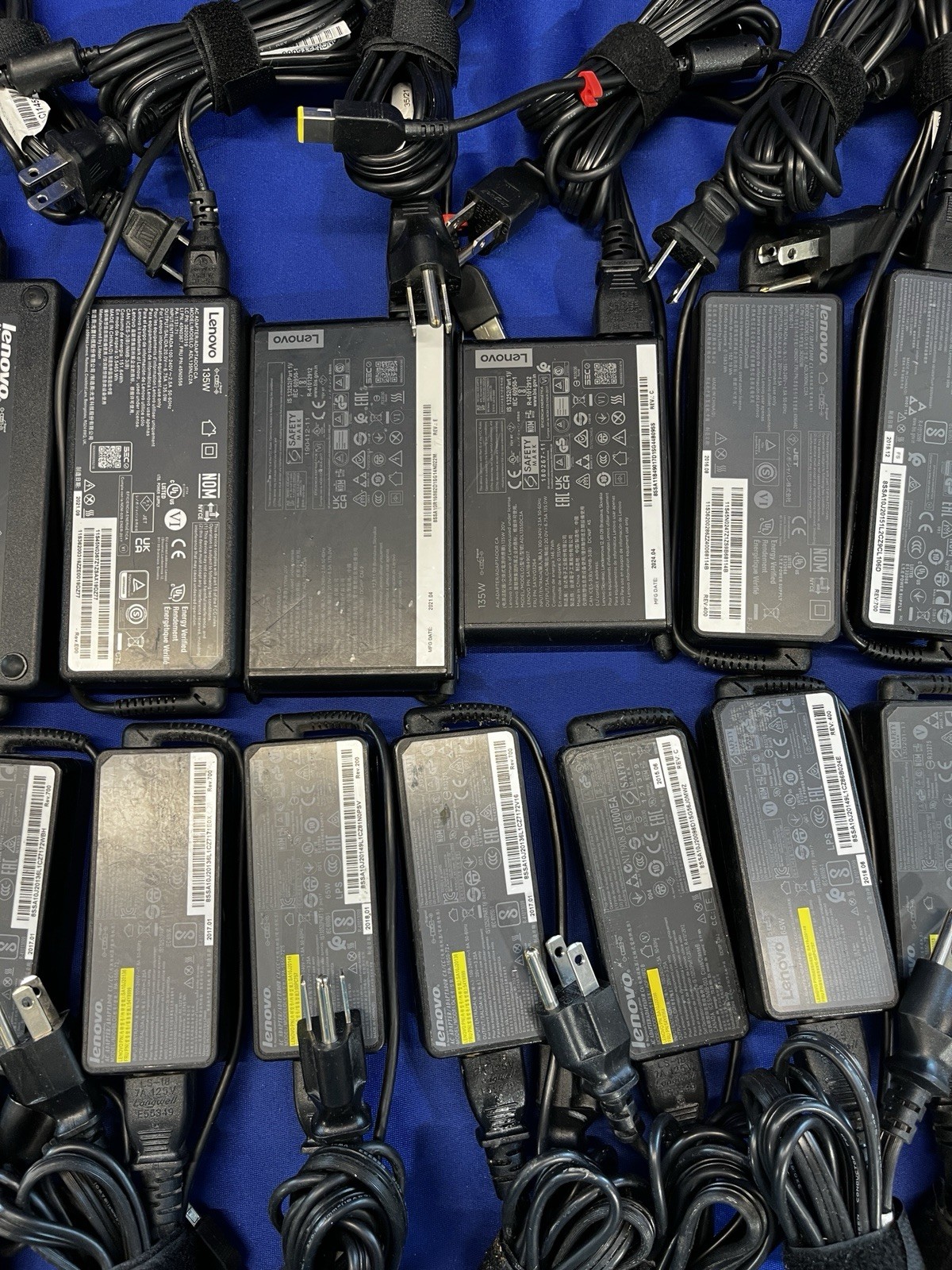 Lenovo 65W 90W 135W + ThinkPad Laptop Adapter Charger Yellow Square Tip – Lot 37