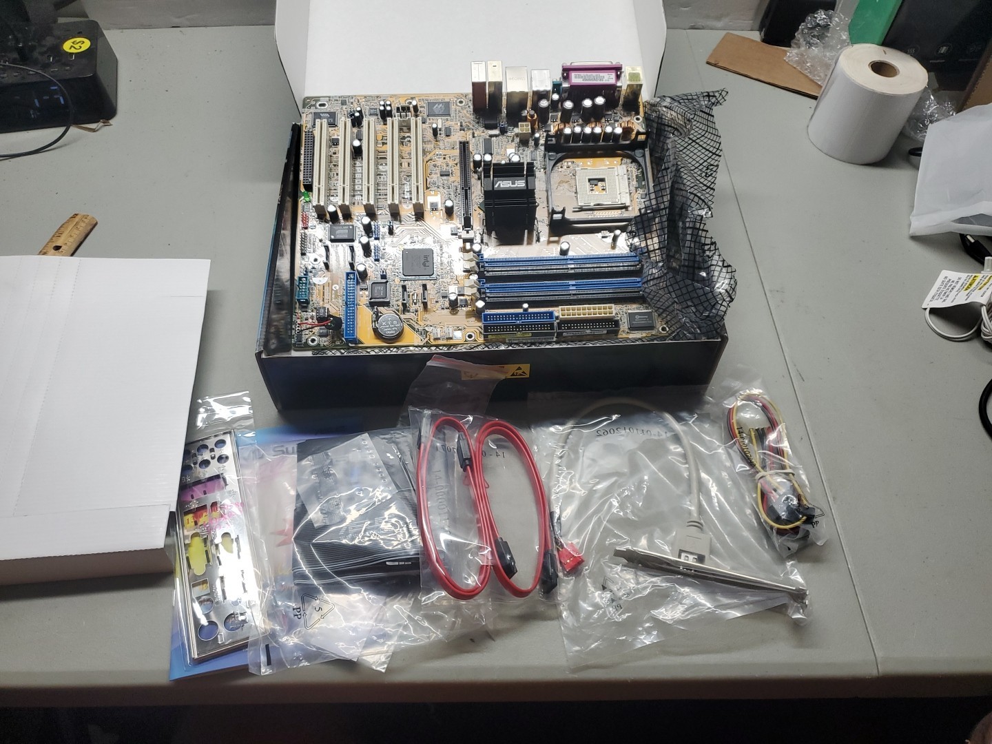 ASUS P4P800 -E DELUXE – Intel 865PE