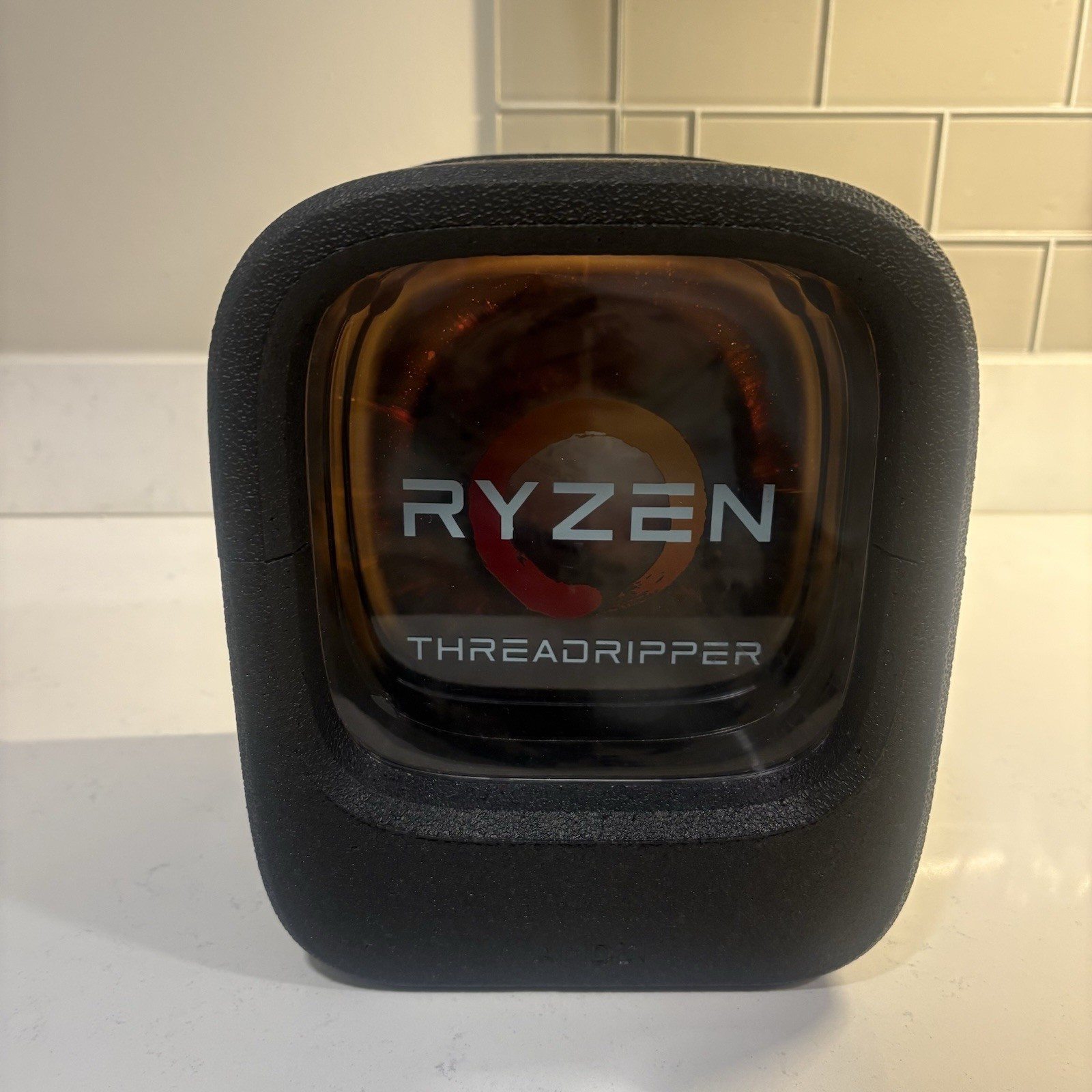AMD RYZEN THREADRIPPER 1900X YD190XA8AEWOF (8-CORE/16-THREAD) DESKTOP PROCESSOR
