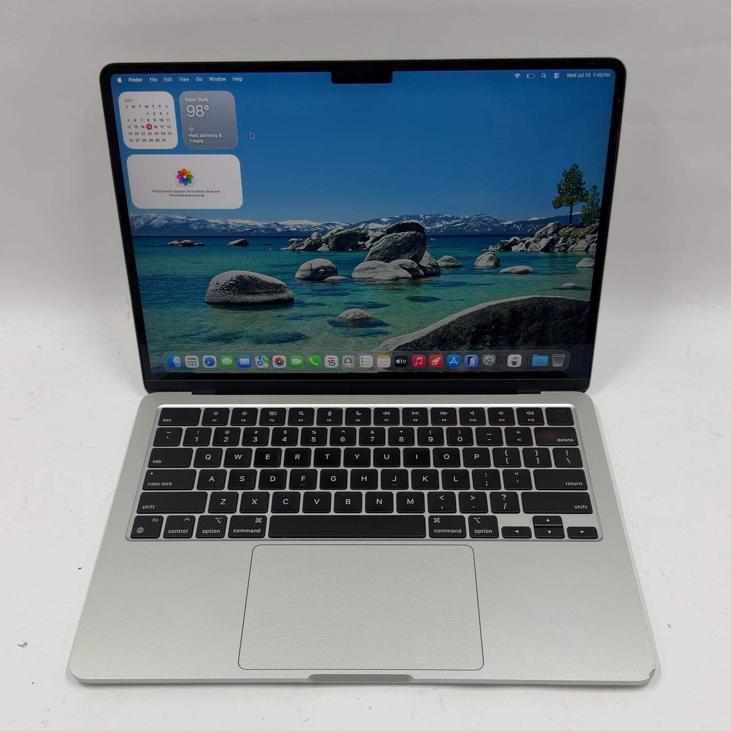 2024 Apple MacBook Air 13.6″ M3 8C GPU 4.0GHz 16GB RAM 256GB SSD MC8H4LL/A