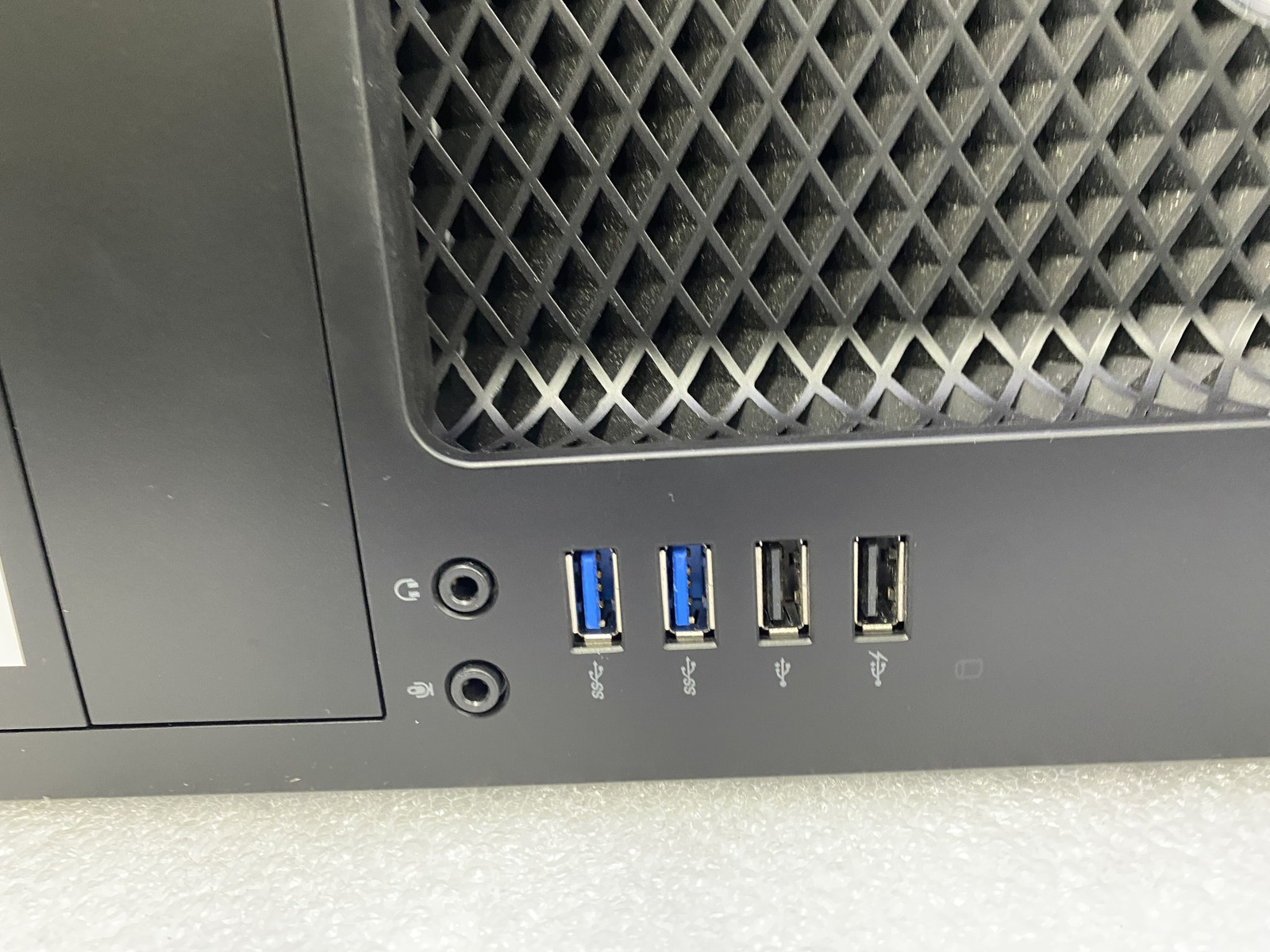 Dell Precision Tower 3620 Xeon E3-1225 v5 3.3GHz 8GB RAM NO HDD NO OS Good