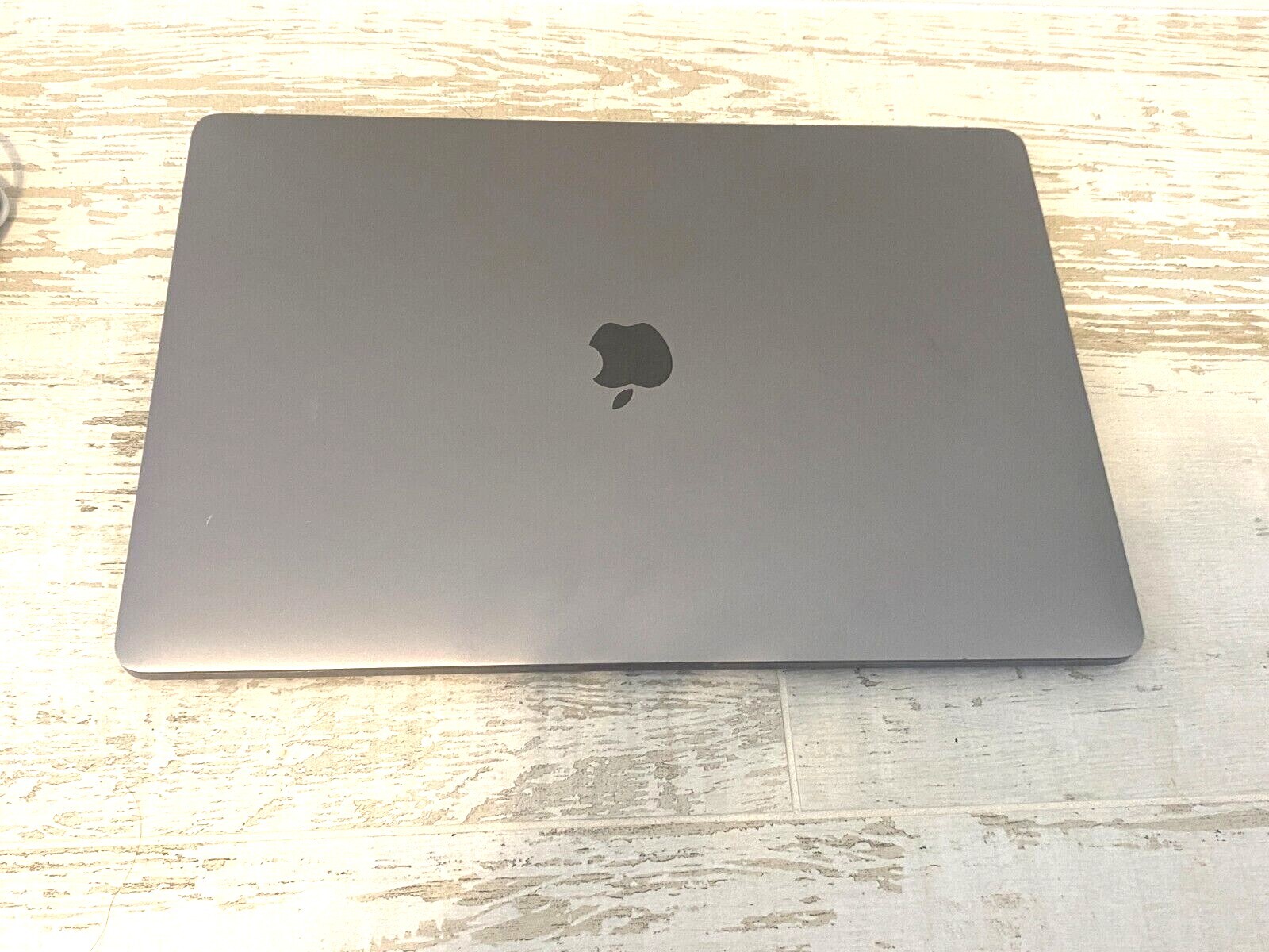 Apple MacBook Pro 15 inch Touch Bar 1TB SSD 16GB i7 3.6ghz Space Gray – Warranty