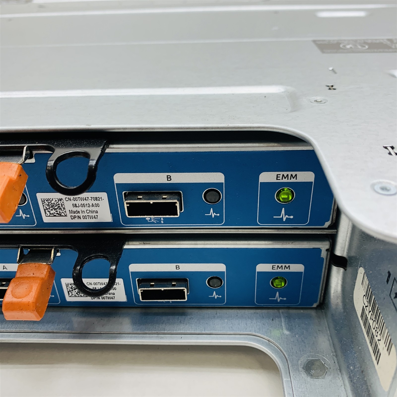 Dell Compellent SC220 24-SFF 2.5″ Storge Array w/2*0TW47 6GB/S Controller Module