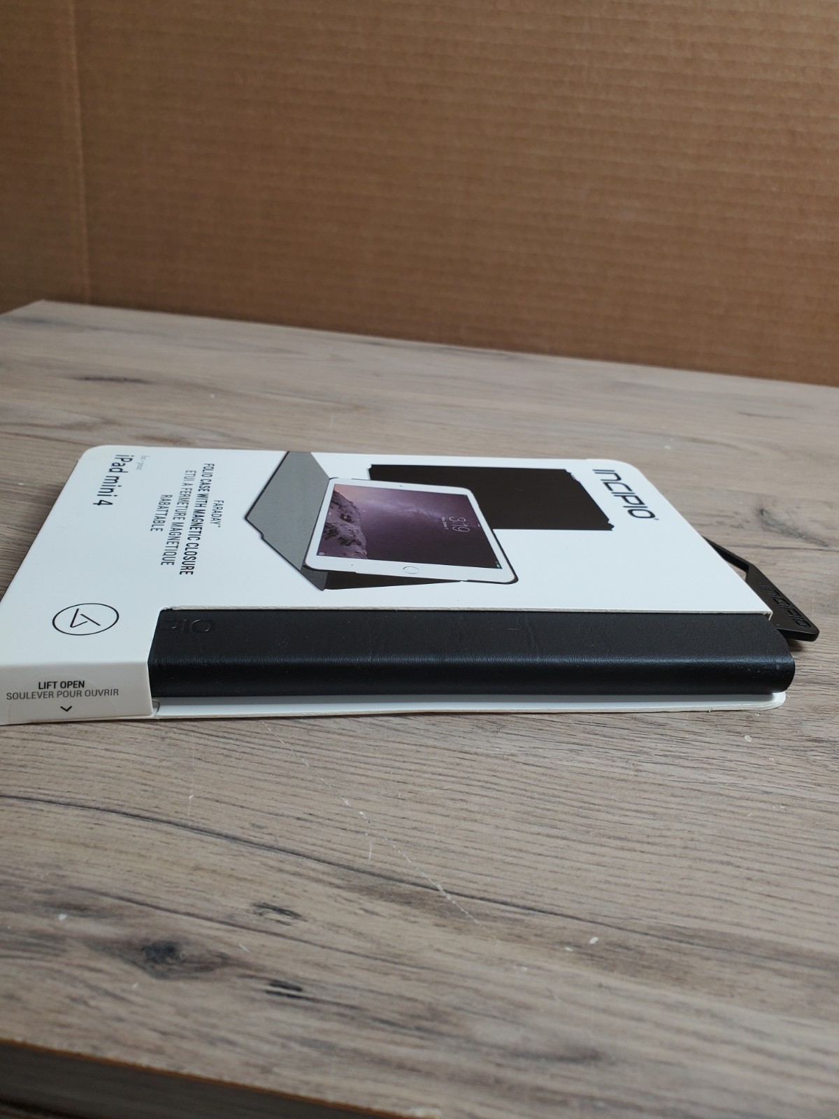 INCIPIO Faraday Folio Case with Magnetic Closure Stylus Included NEW