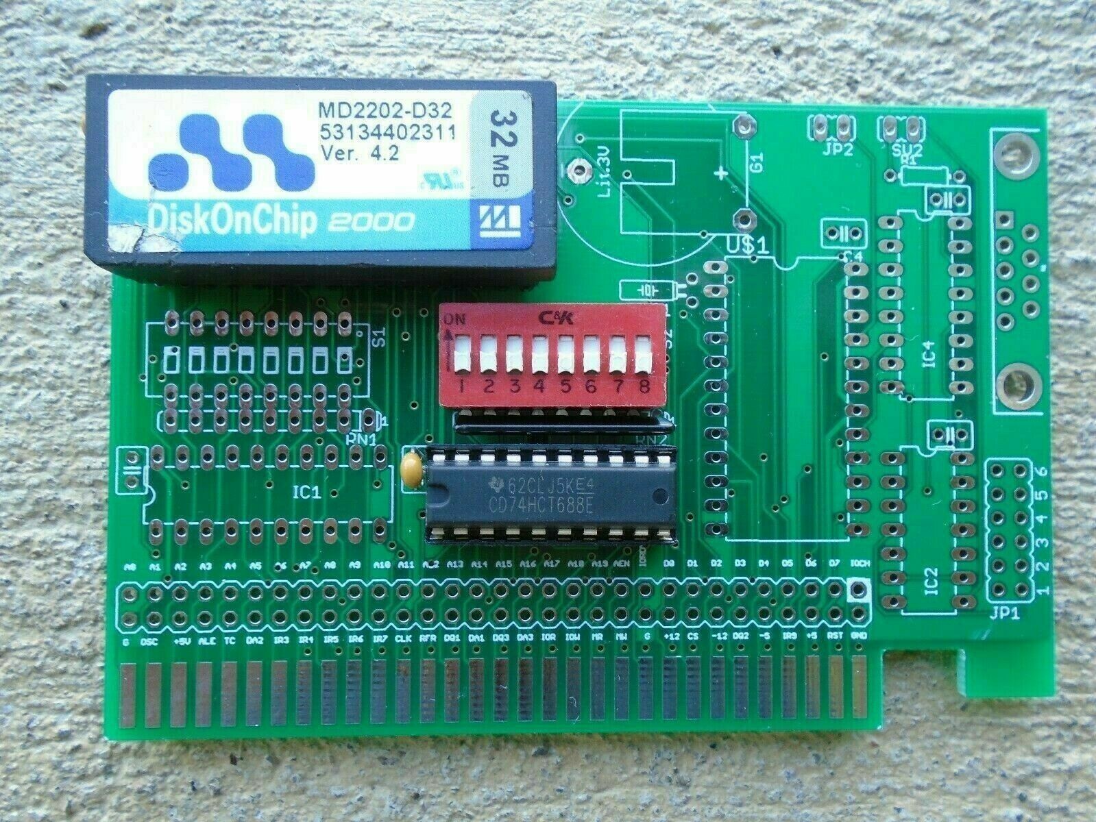 1x 8-bit ISA Disk-on-chip card with populated components