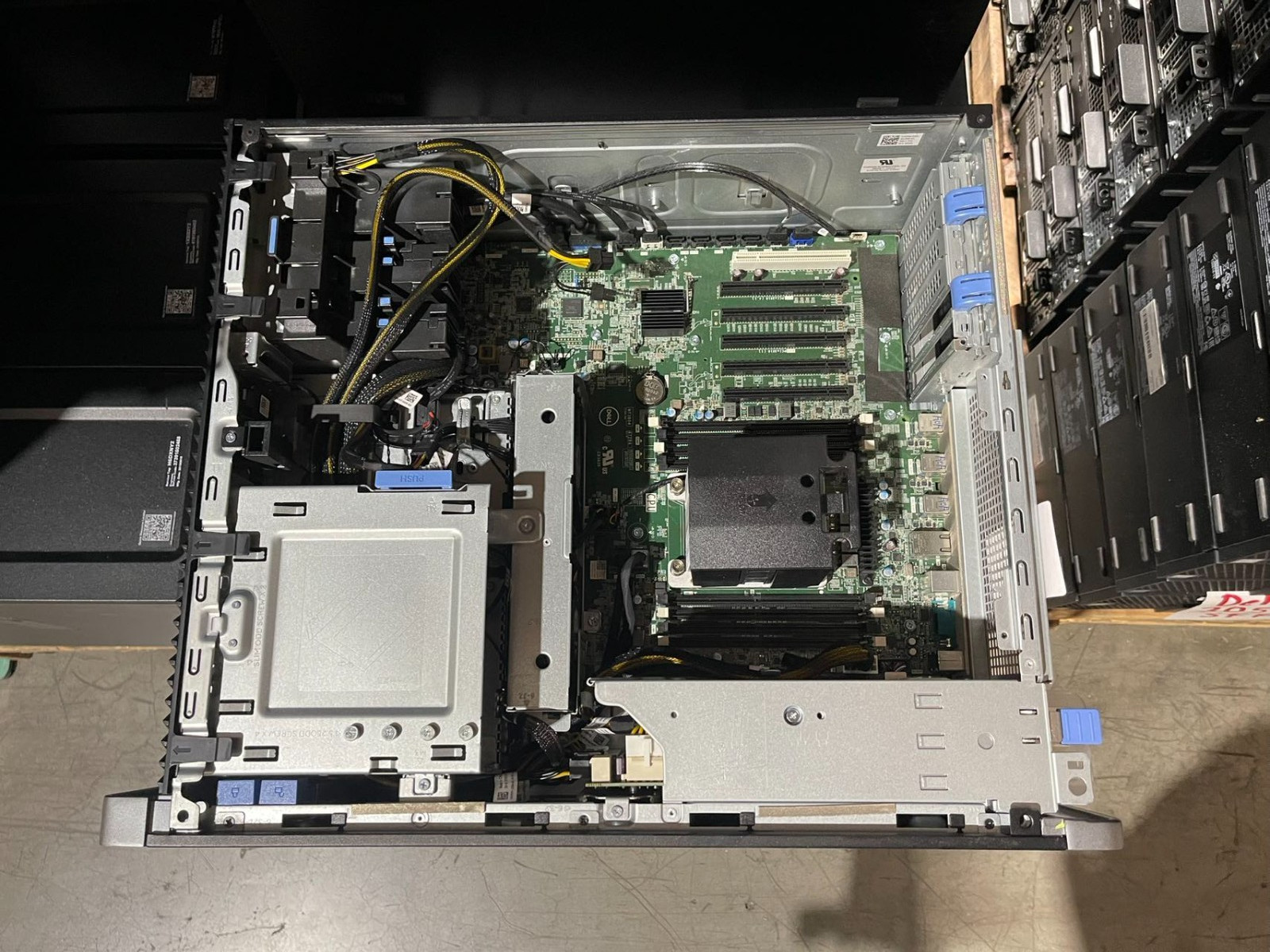Dell Precision T5820 Xeon Workstation UP W-2133 32GB RAM 512GB SSD P600 WIN 11P