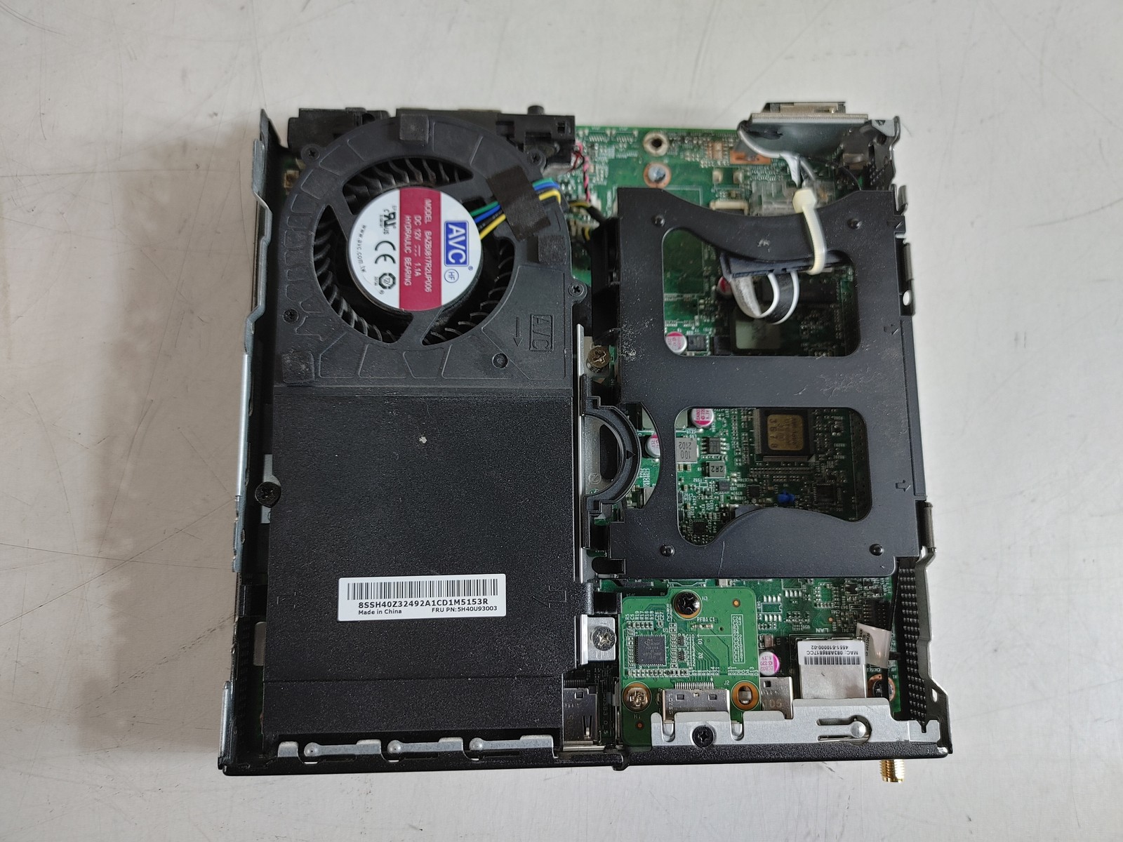 Lenovo ThinkCentre M75q Gen 2 Tiny Ryzen 3 Pro 4350GE 3.50 GHz 8 GB DDR4 No HDD