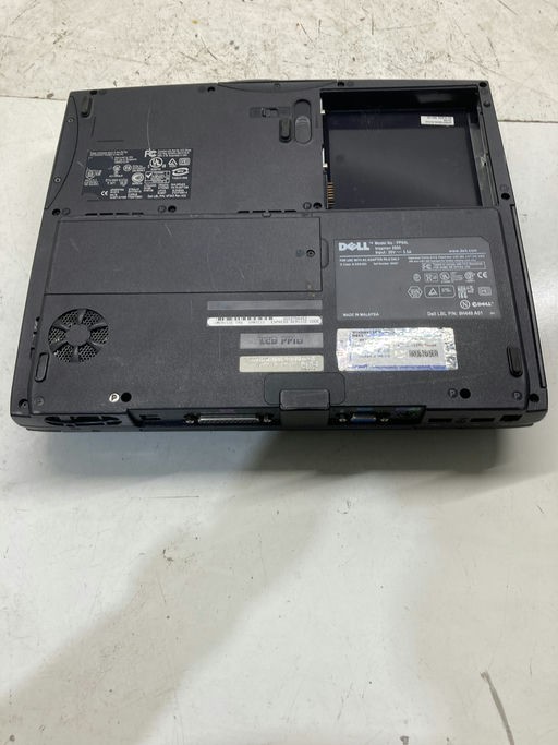 Dell Inspiron 2600 Intel Celeron 1066MHz 640K NO HDD No Batt