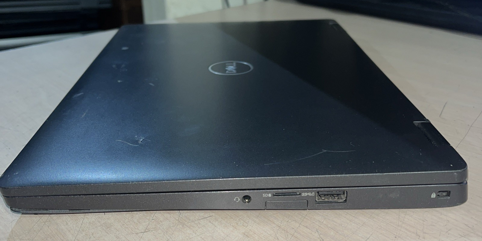 DELL LATITUDE 5300 2 IN 1 INTEL CORE I7-8665U 1.90GHZ 16GB RAM NO HD /TOUCH