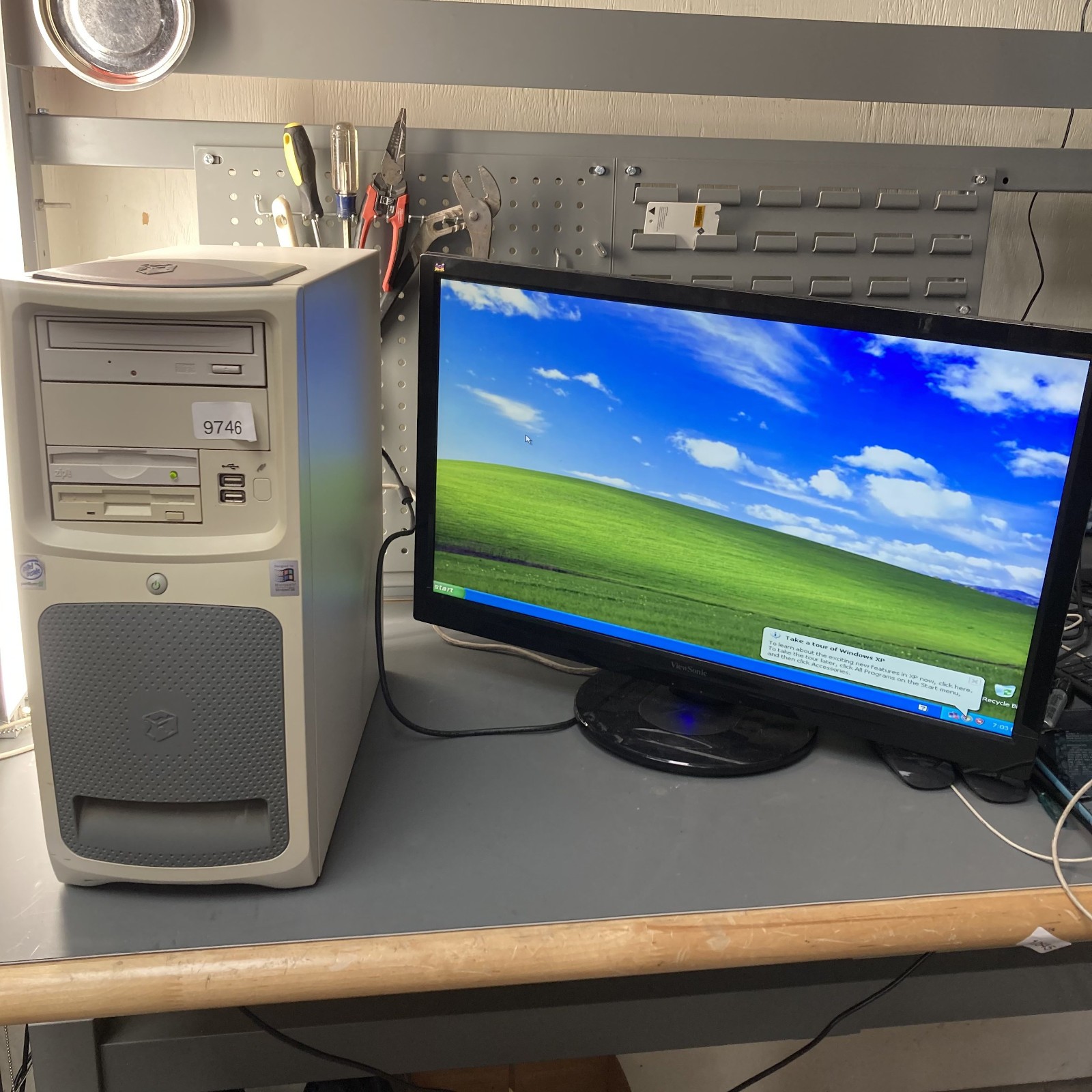 Gateway ATXSTF FED Pro 866 Pentium III 866MHz 64MB RAM 20GB HDD Windows XP