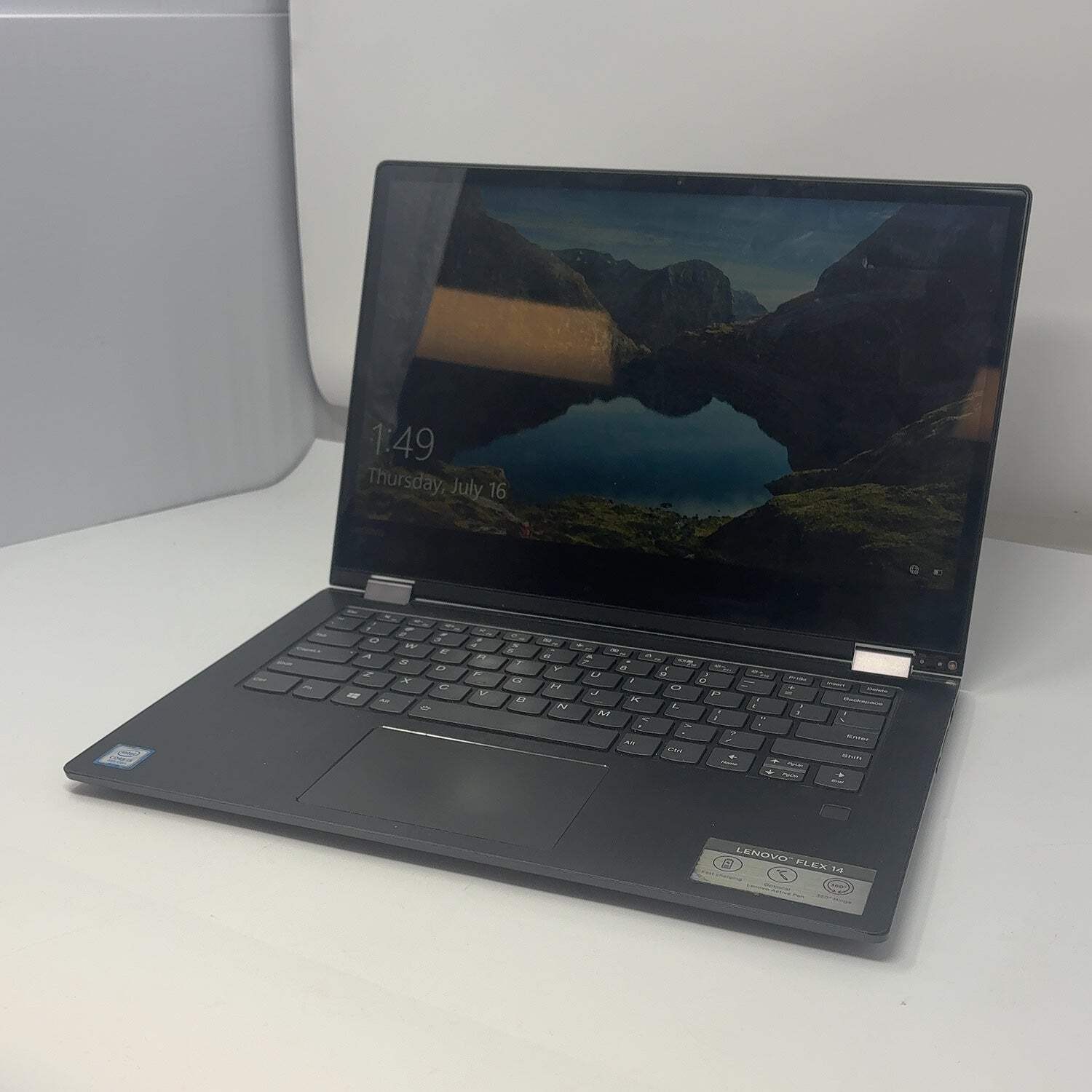 Lenovo IdeaPad FLEX 6-14IKB Signature Edition 14″ 1.8GHz 8GB RAM 119GB SSD
