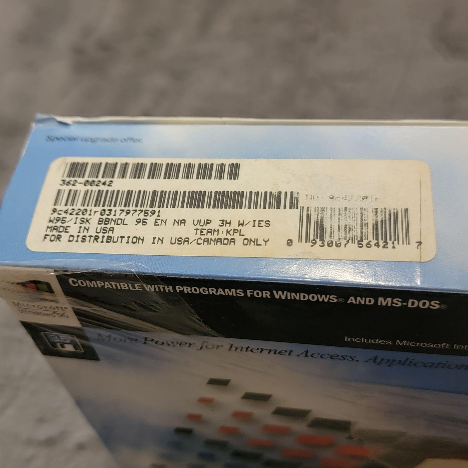 Vintage 1996 Microsoft Windows 95 Upgrade Sealed 3.5 Floppy Disc Set Retail Box